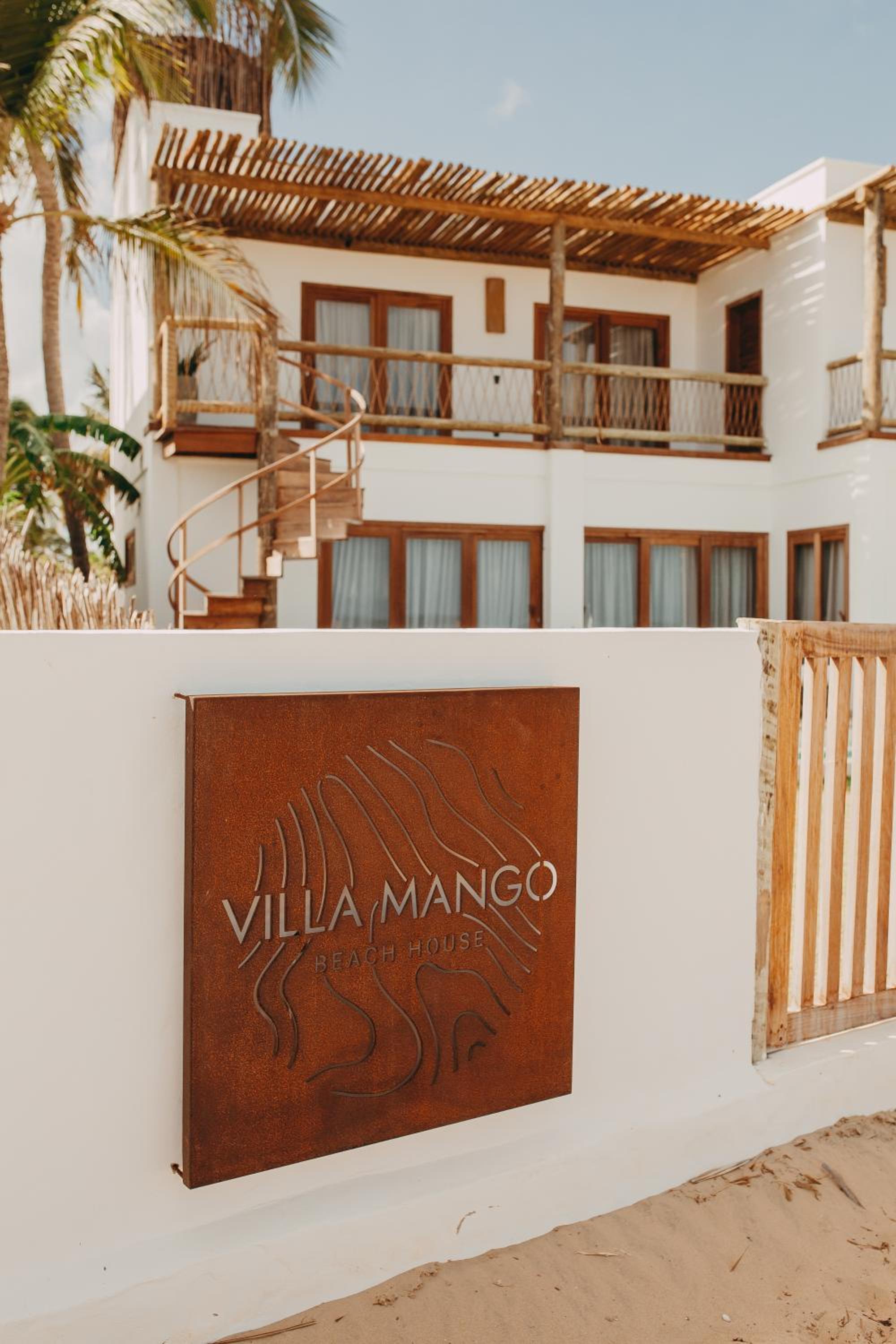 Villa Mango Beach Houses