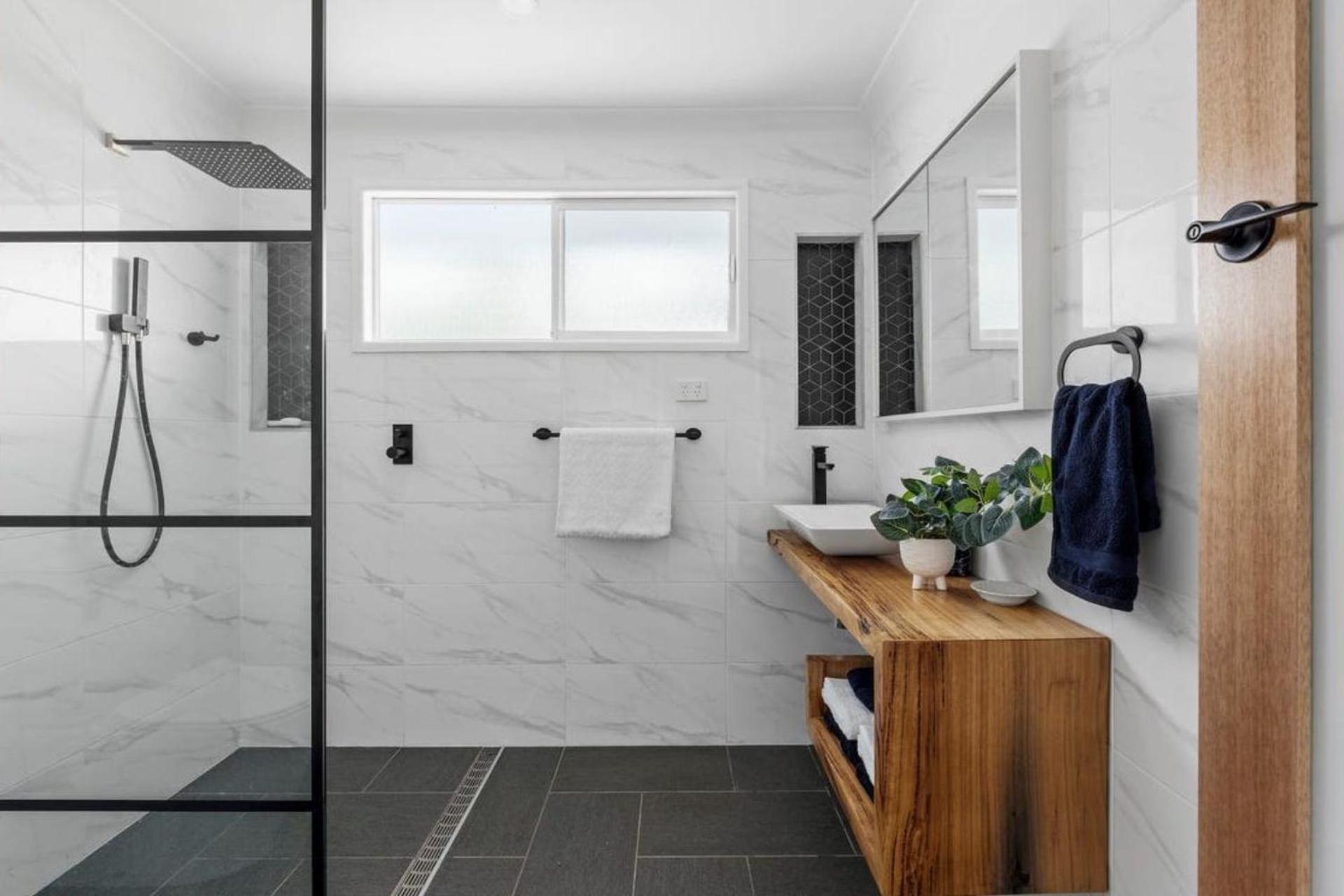 Free Early Check In & Late Check Out! - Sanctuary View - Stylish and luxurious