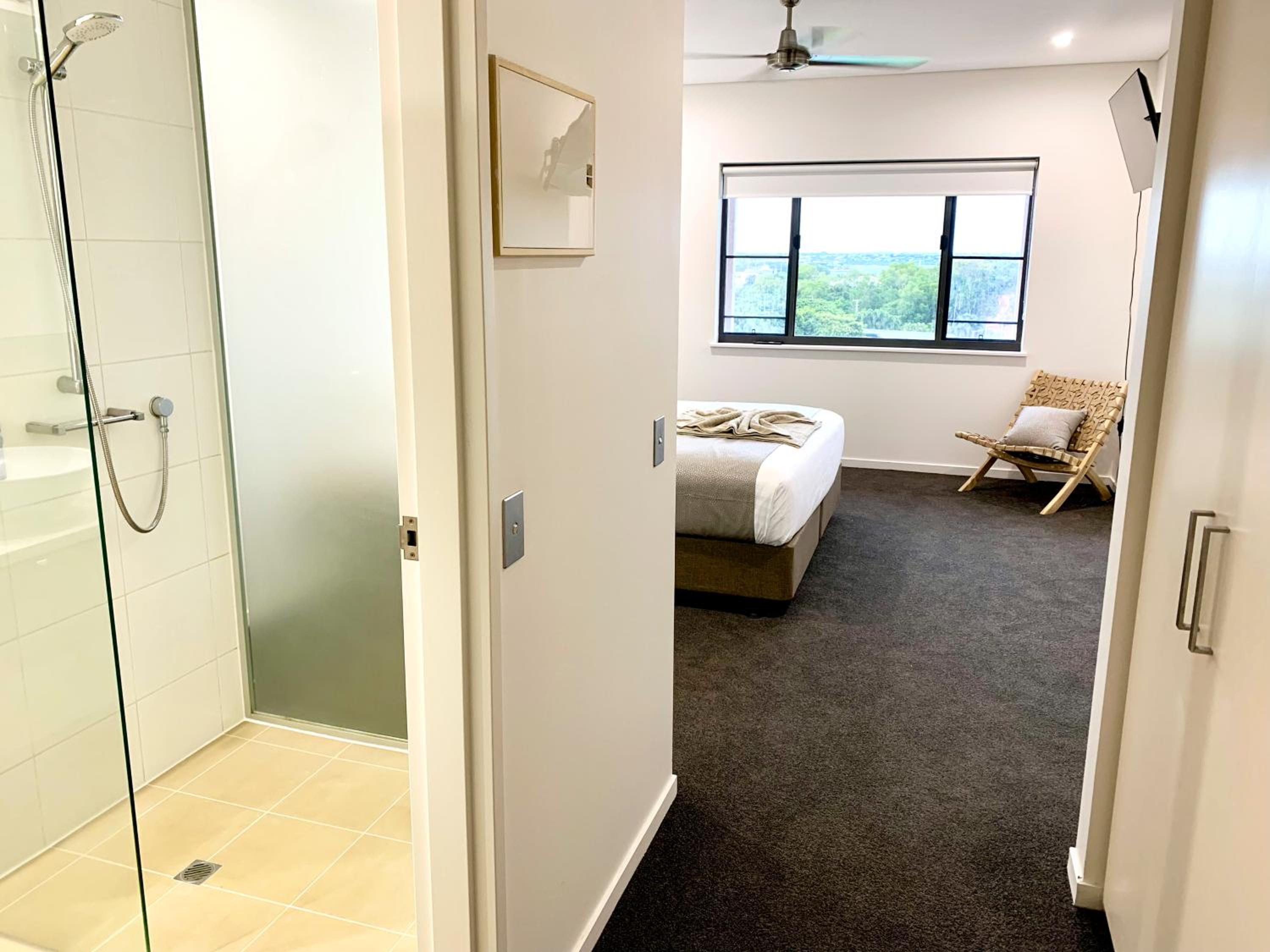 Serenity Blue Waters - 3 bedrooms on 8th floor at Darwin Waterfront