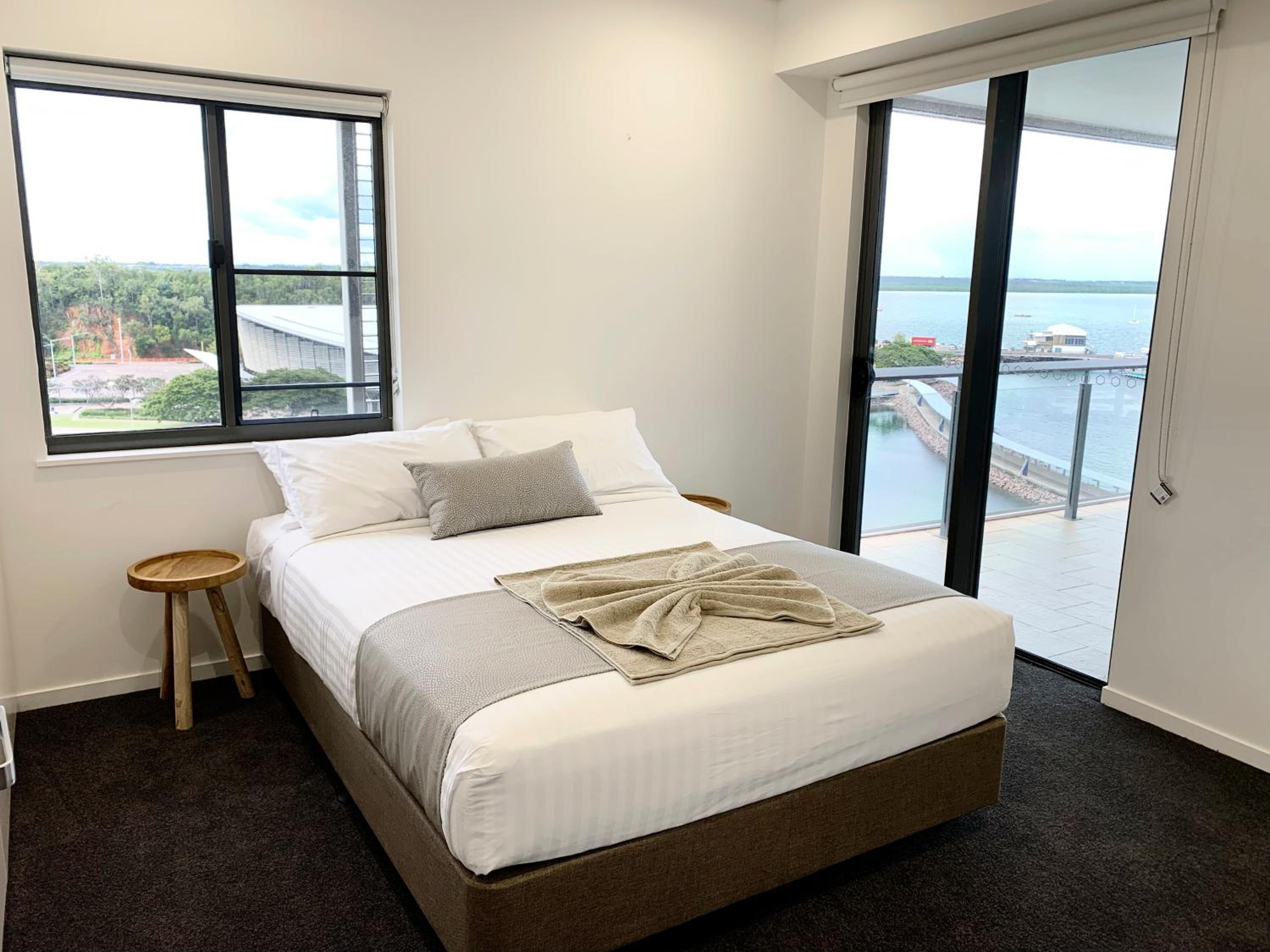 Serenity Blue Waters - 3 bedrooms on 8th floor at Darwin Waterfront