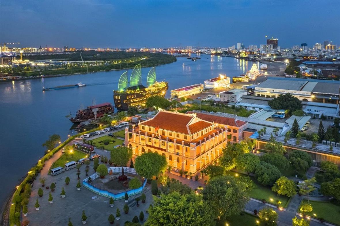 Millennium View Bitexco 2-room apartment beautiful
