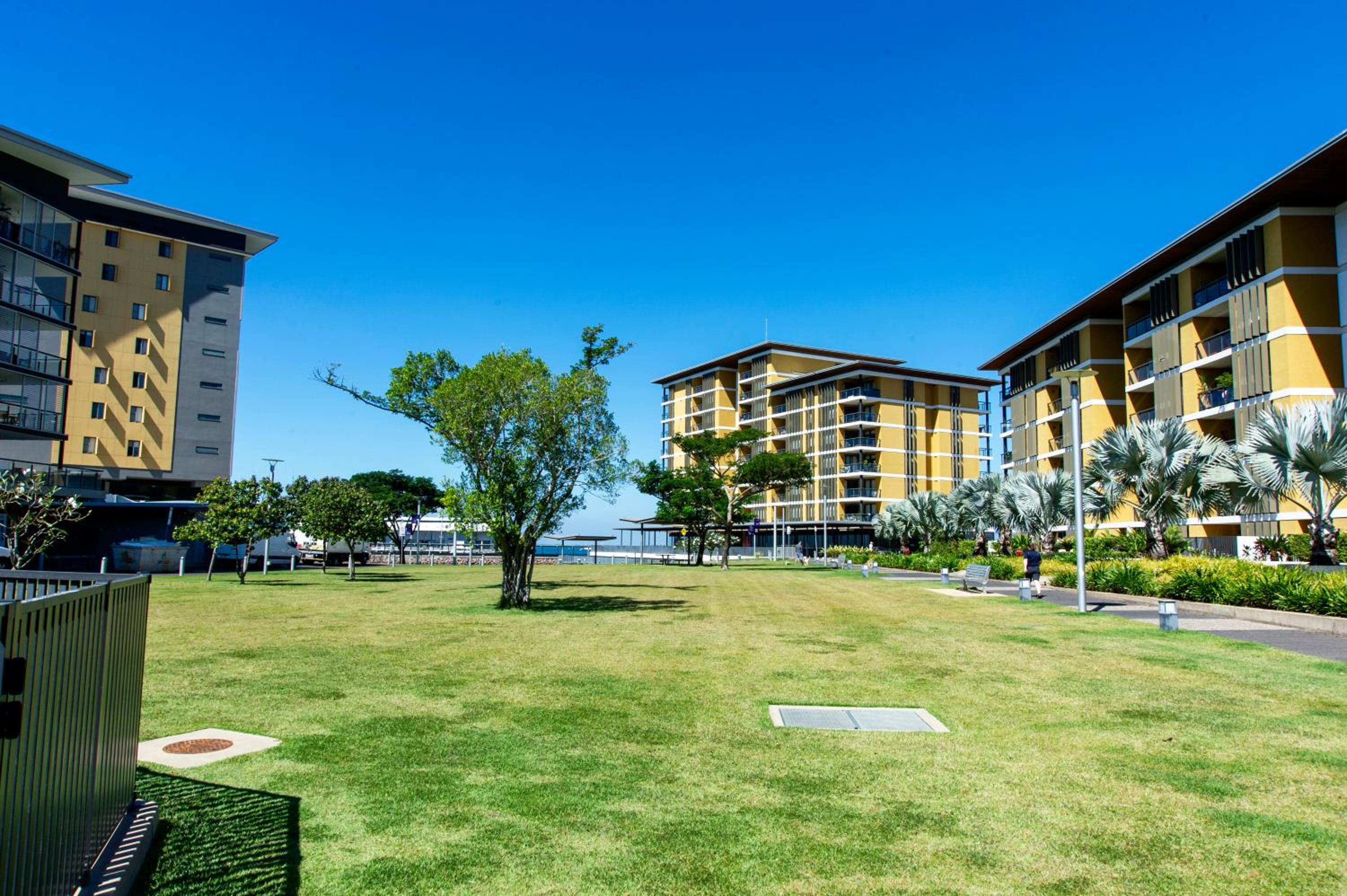 Serenity Blue Waters - 3 bedrooms on 8th floor at Darwin Waterfront