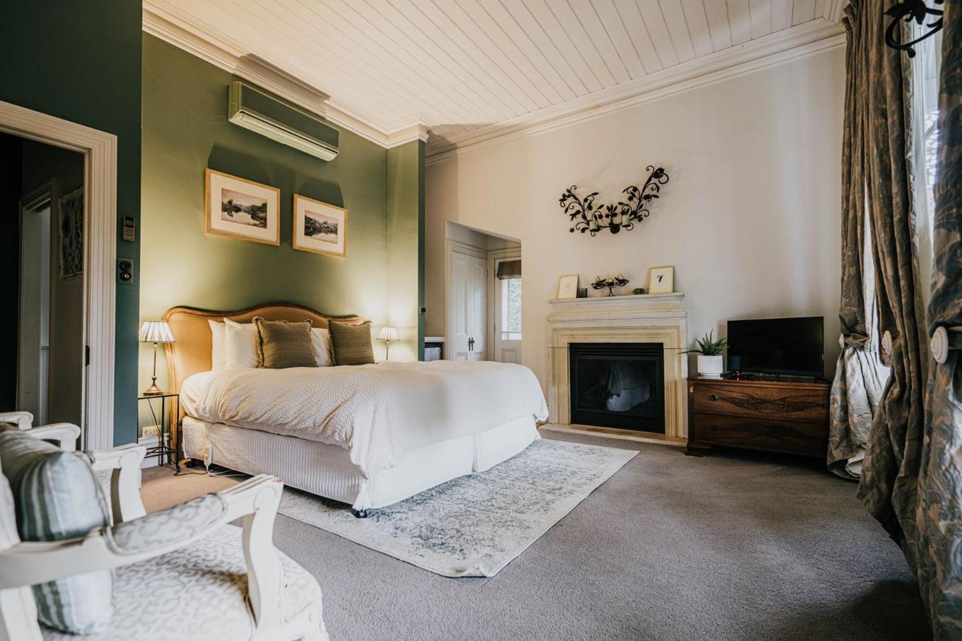 Lake Daylesford Country House