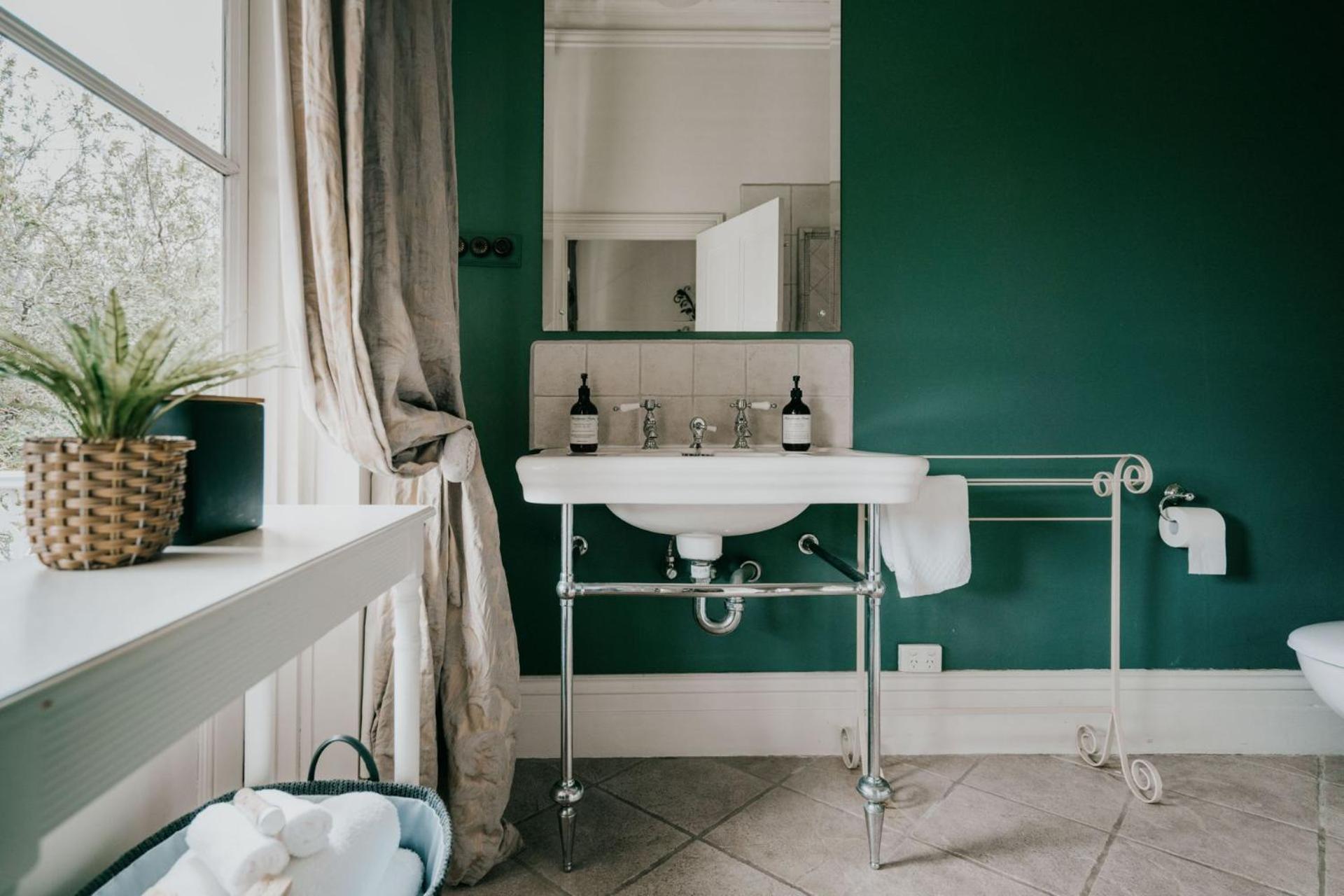 Lake Daylesford Country House