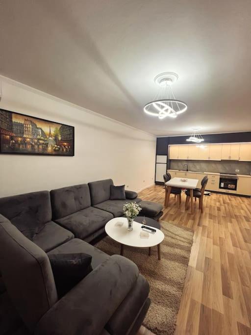 Art's Apartment Tirana