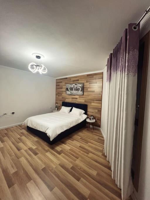 Art's Apartment Tirana