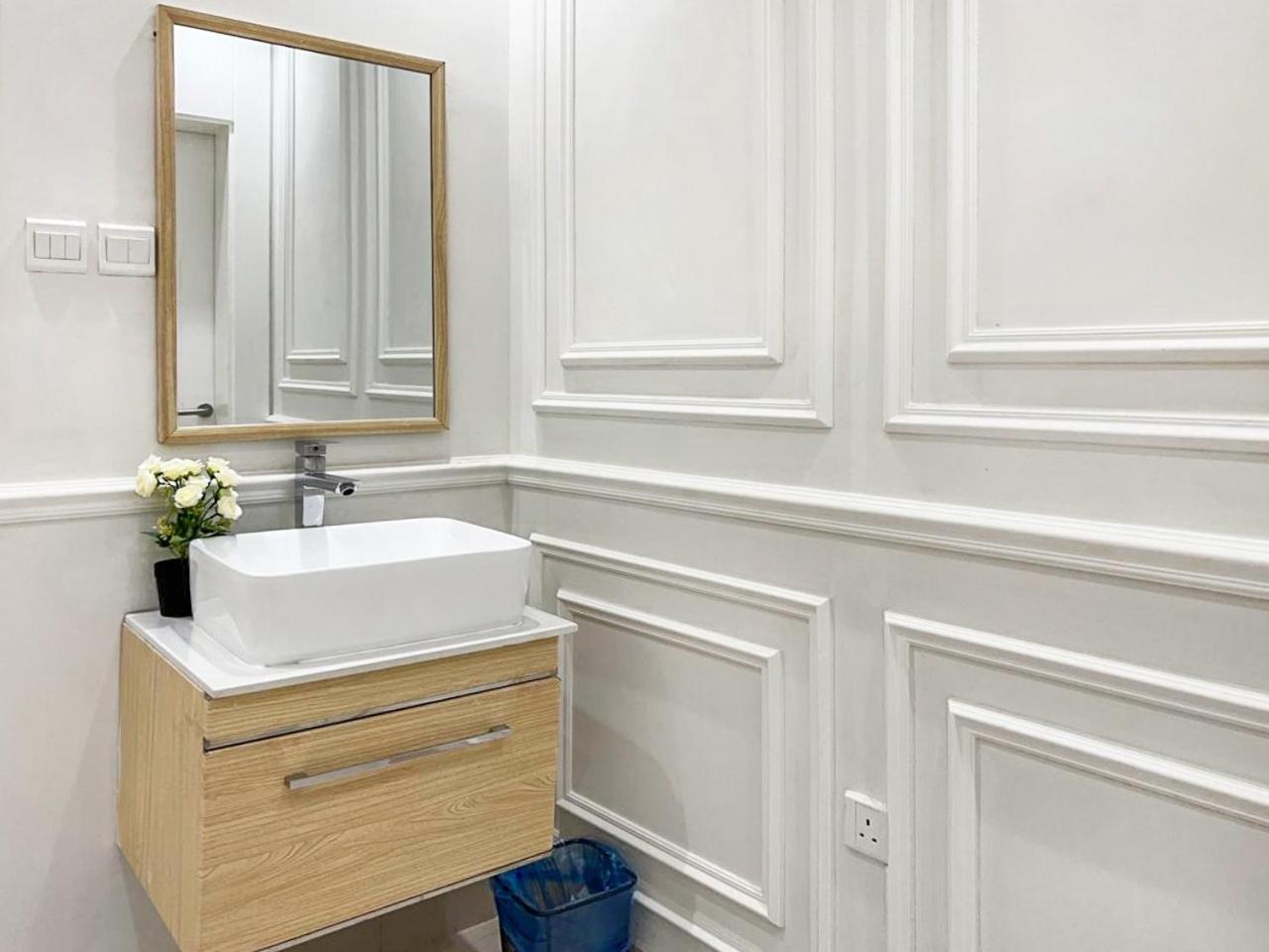 GR- 3 Bedroom Bright Apartment.