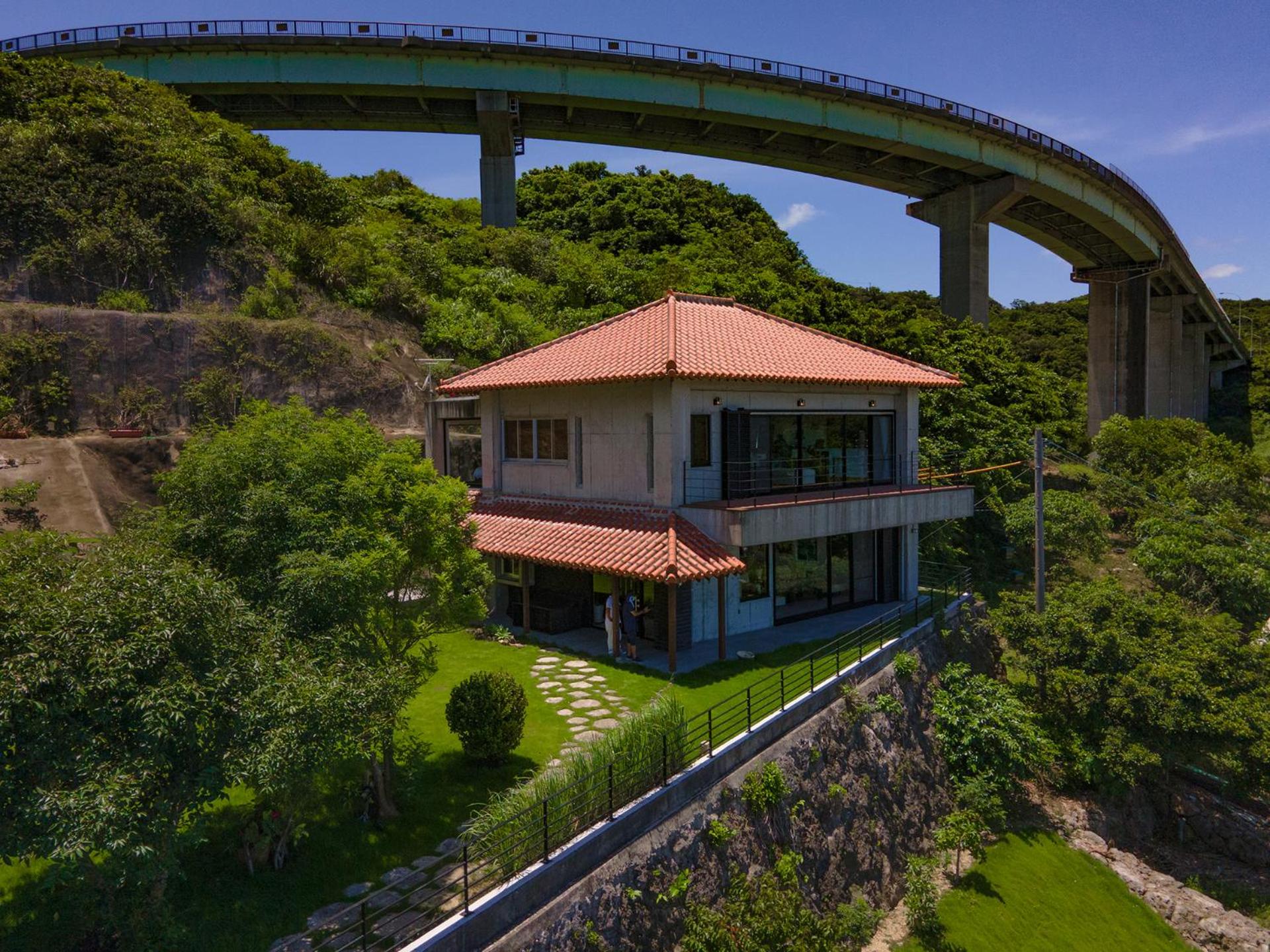 Villa CHINENBLUE 日常を忘れコバルトブルーの海と過ごす究極の休日