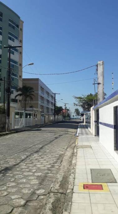 AP aconchegante a 100m da praia