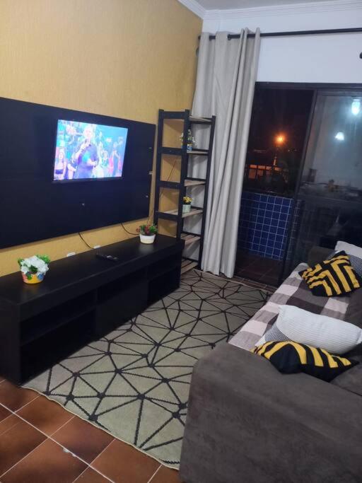 AP aconchegante a 100m da praia