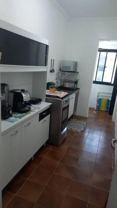 AP aconchegante a 100m da praia