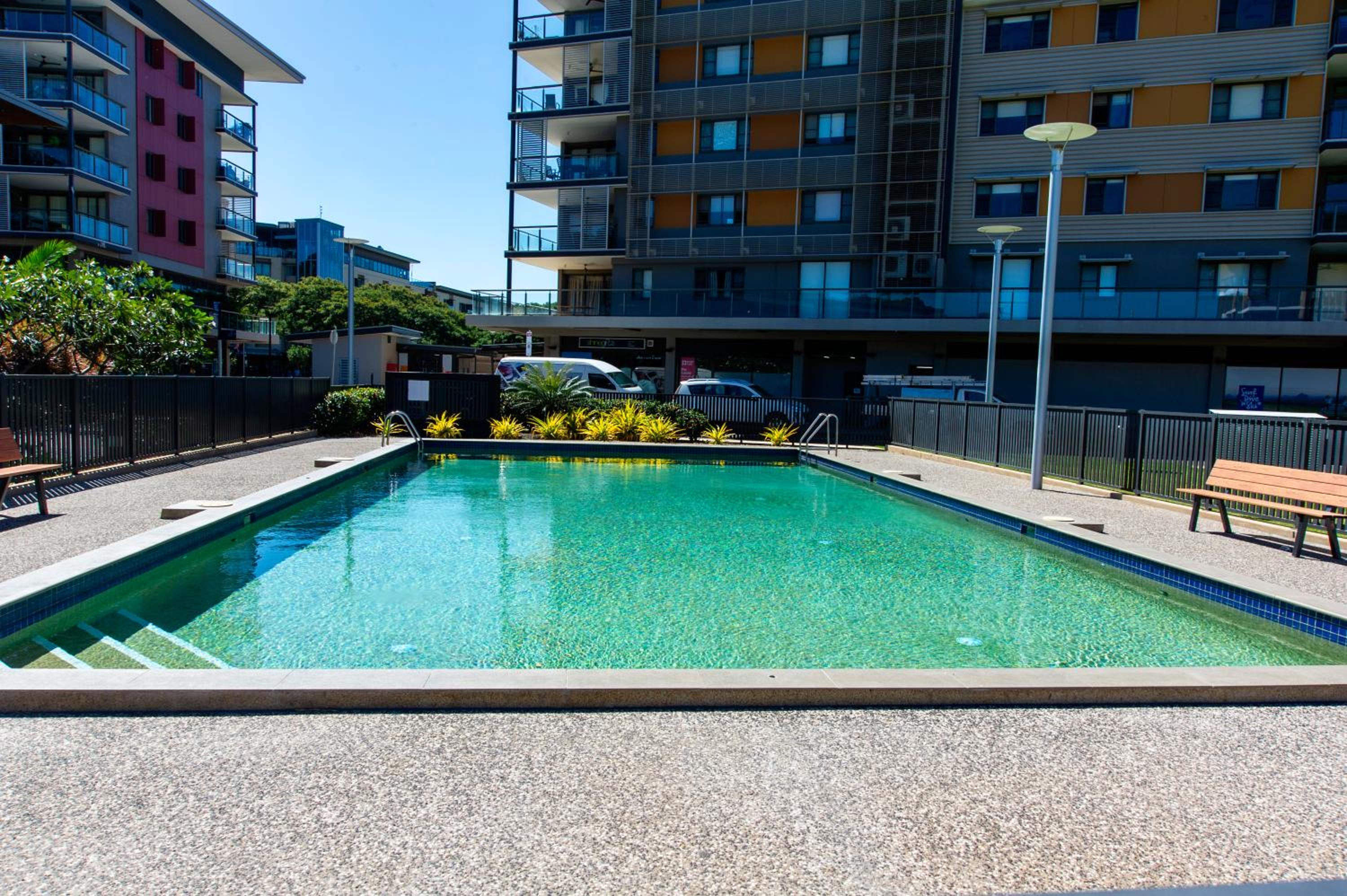Serenity Short Stays - Deja Blue - at Darwin Waterfront