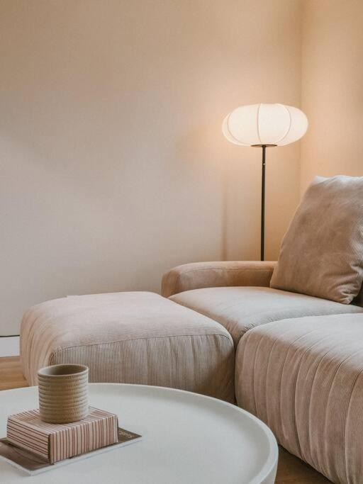 Tranquil Japandi Retreat: Cozy Oasis