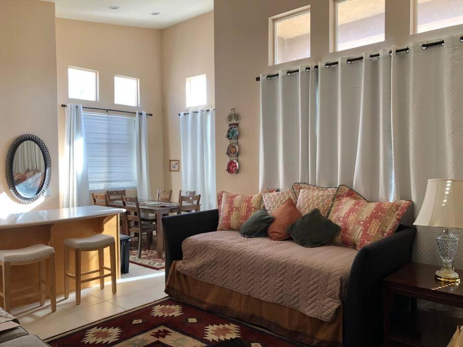 Southwestern Charm In Rams Hill - Property Image 4