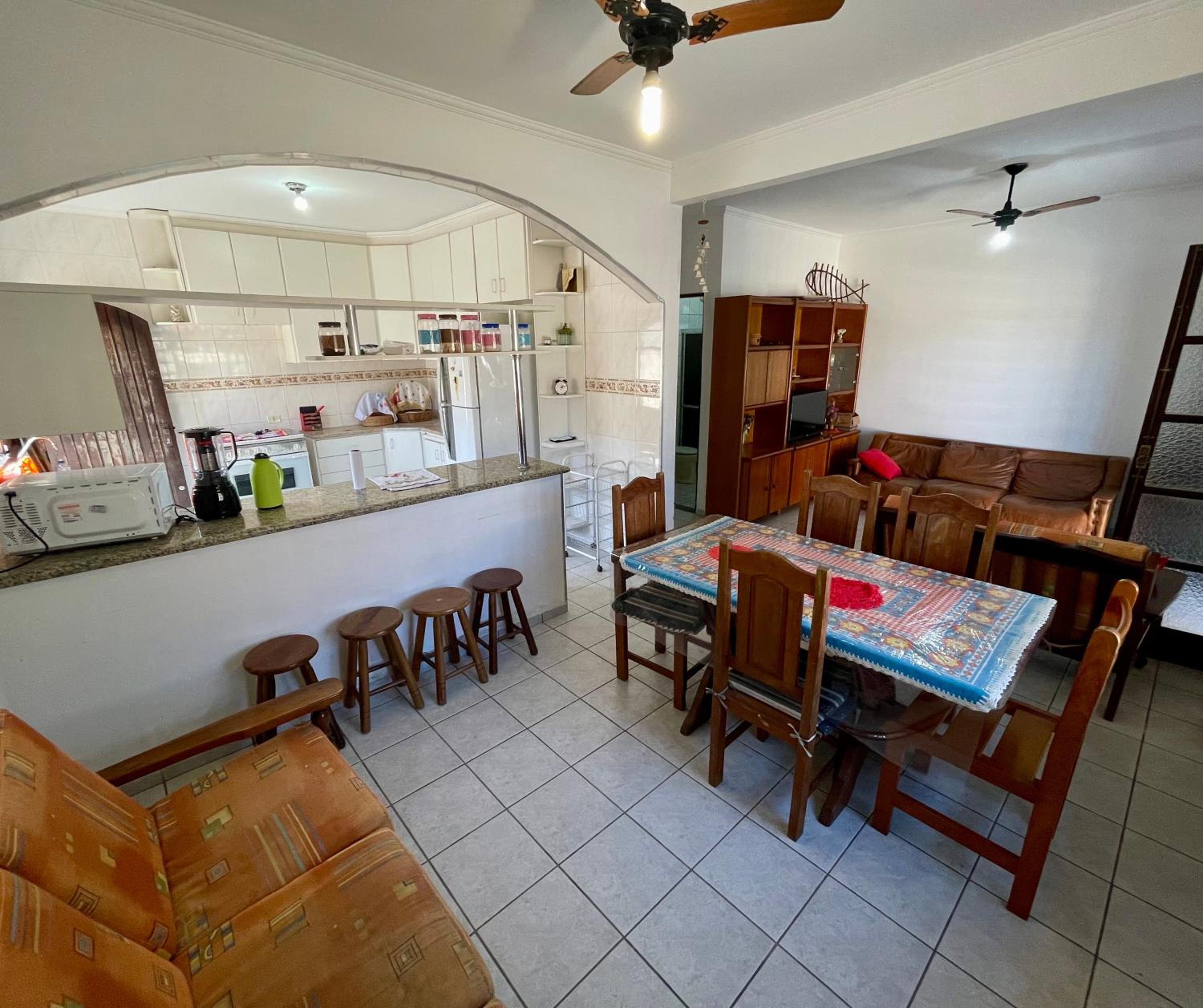 Casa com 2 quartos na praia da Vista Linda, Bertioga-SP