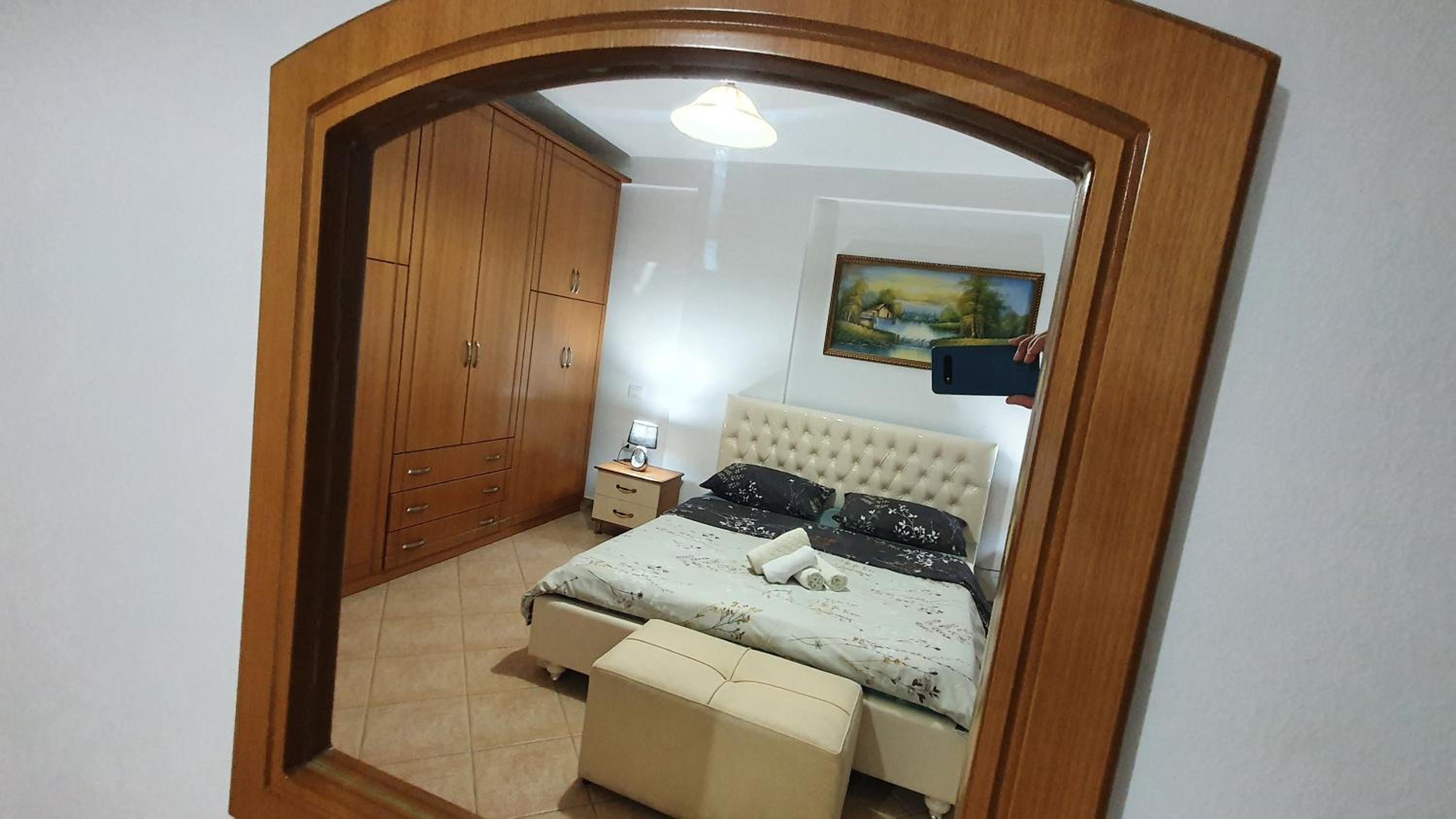 Apartment me qera Lungomare Vlore Medem1