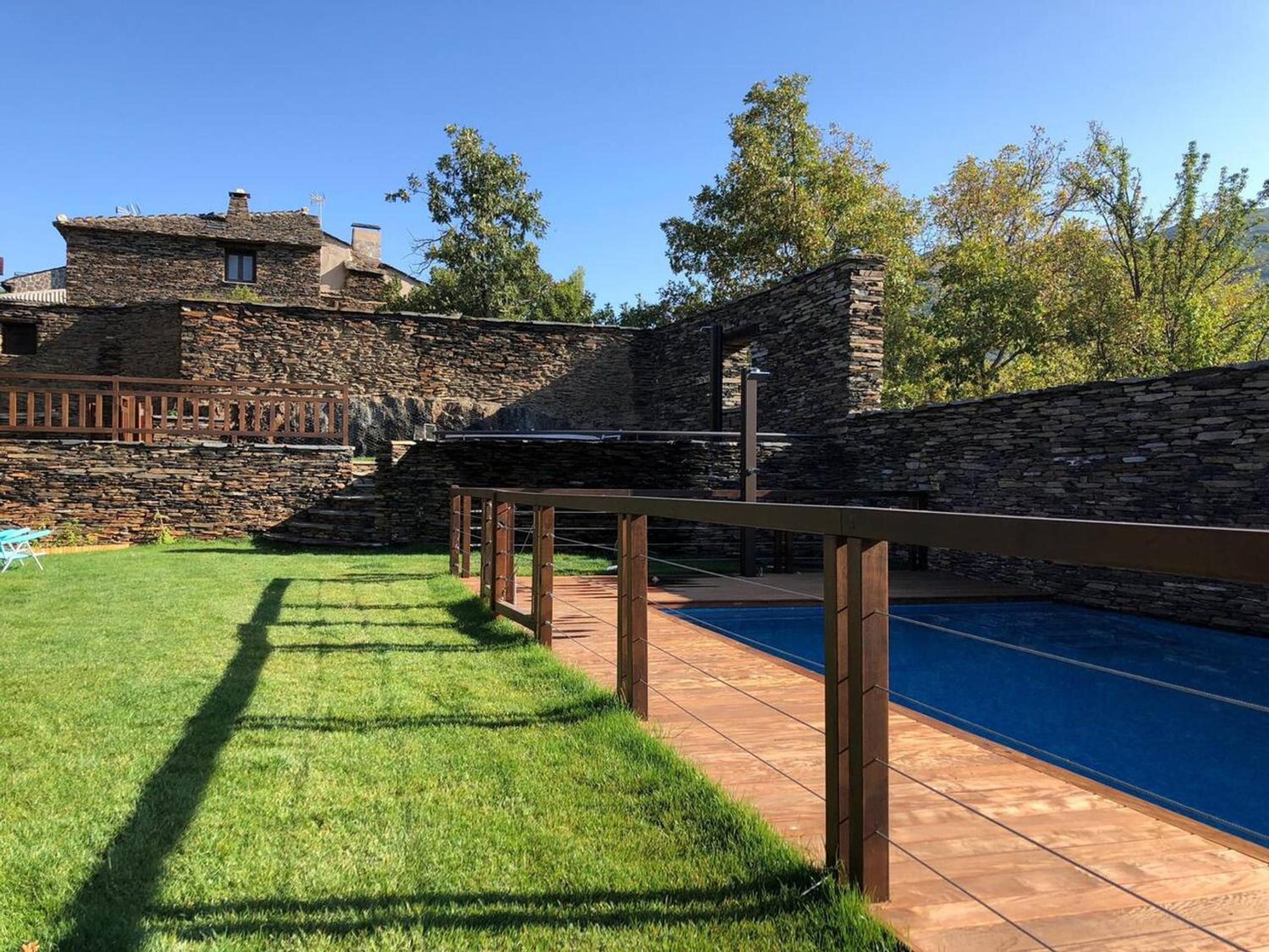 Spacious apartment in Majaelrayo with shared pool