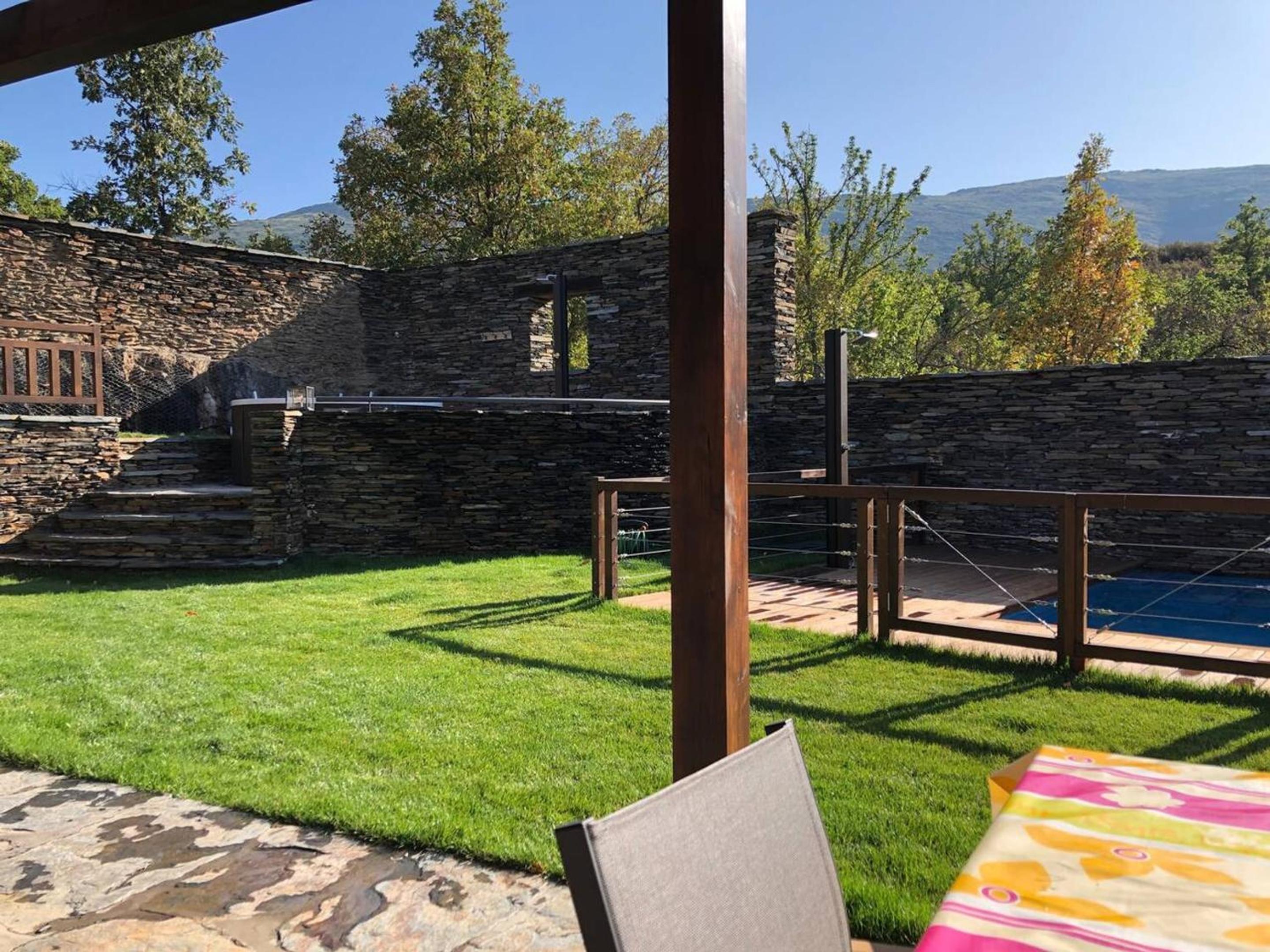Spacious apartment in Majaelrayo with shared pool