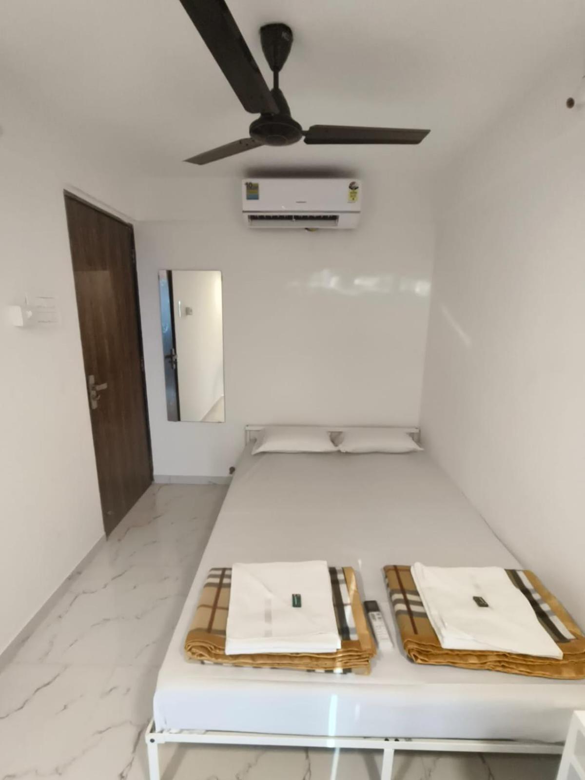 Dhayra's Seascape Apt @Dapoli