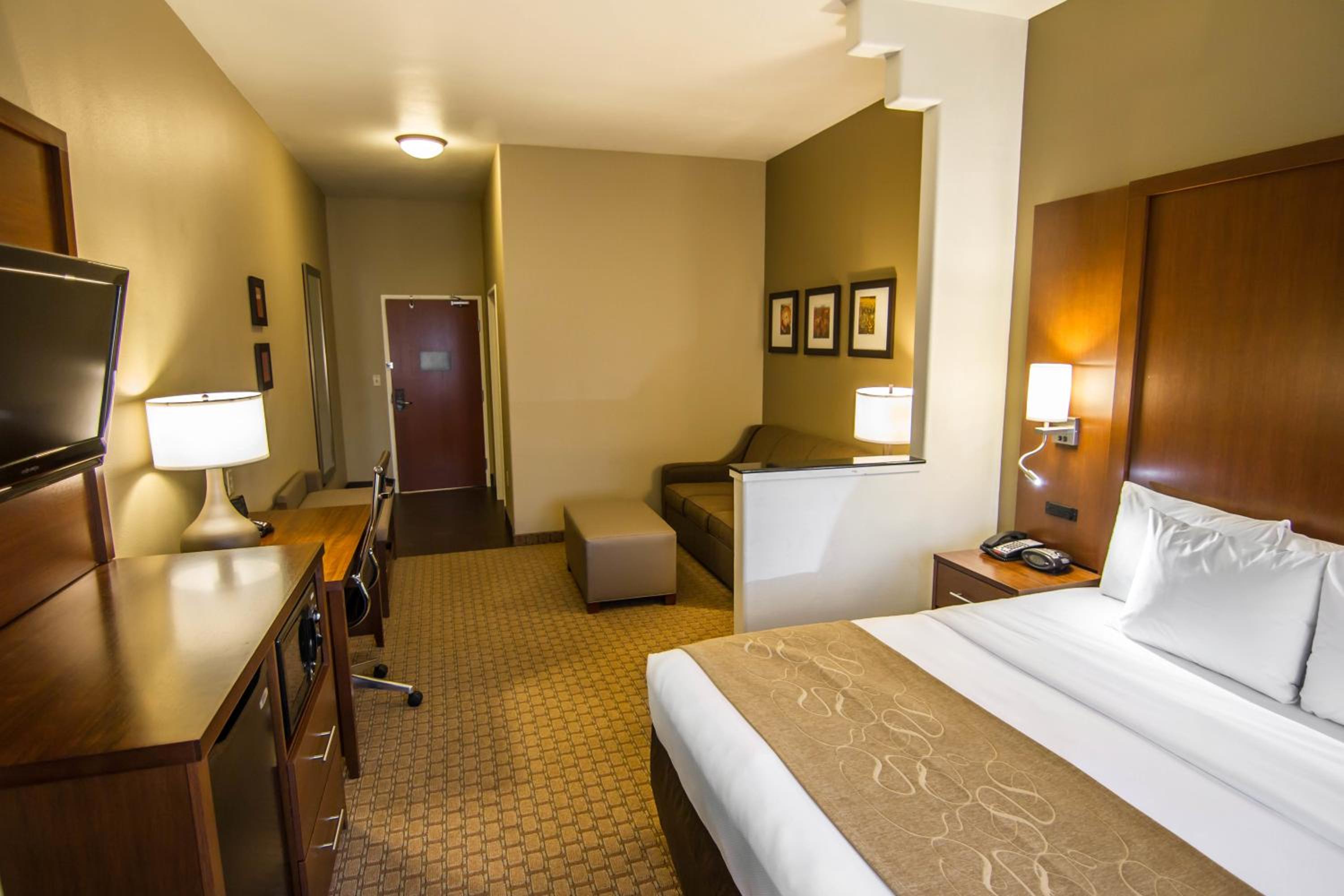 Marshall Vacations - Comfort Suites Marshall - Property Image 2