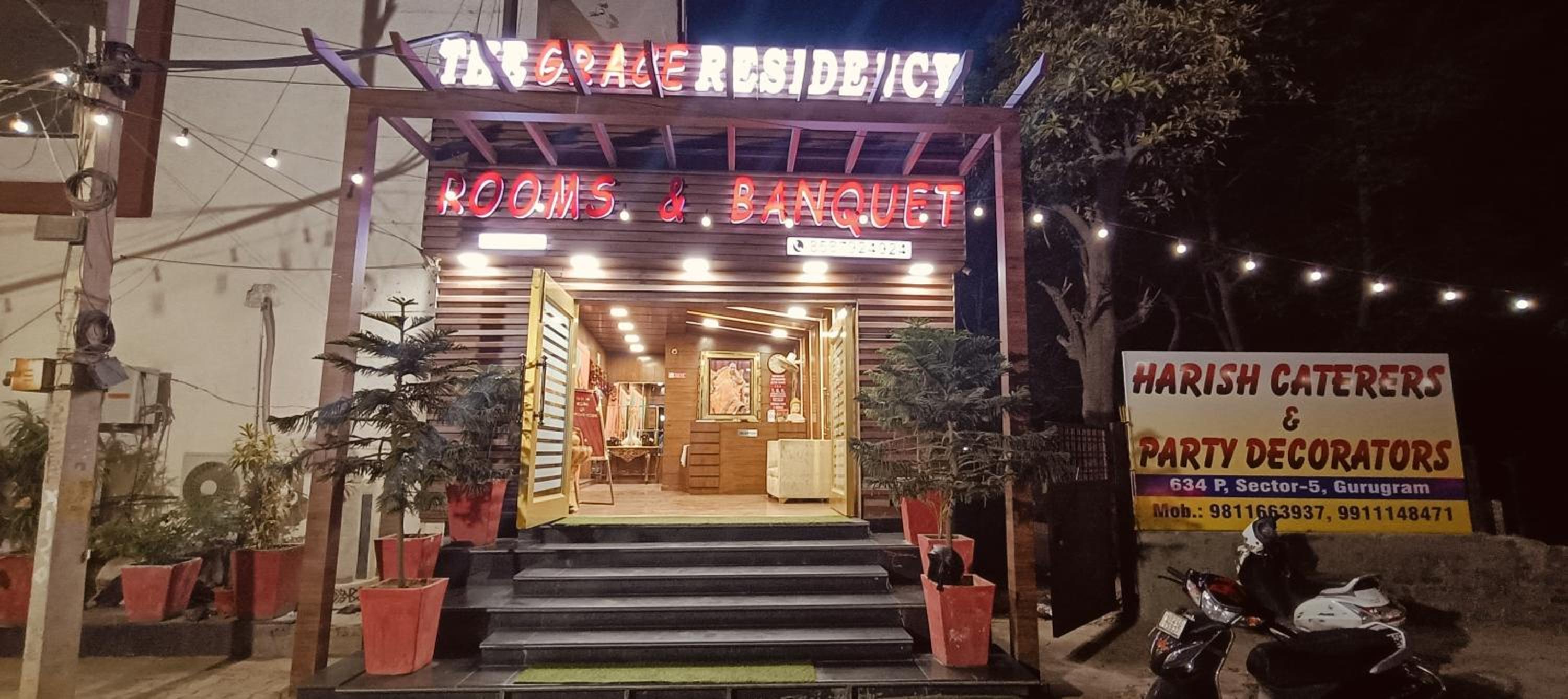 Lobby & Reception