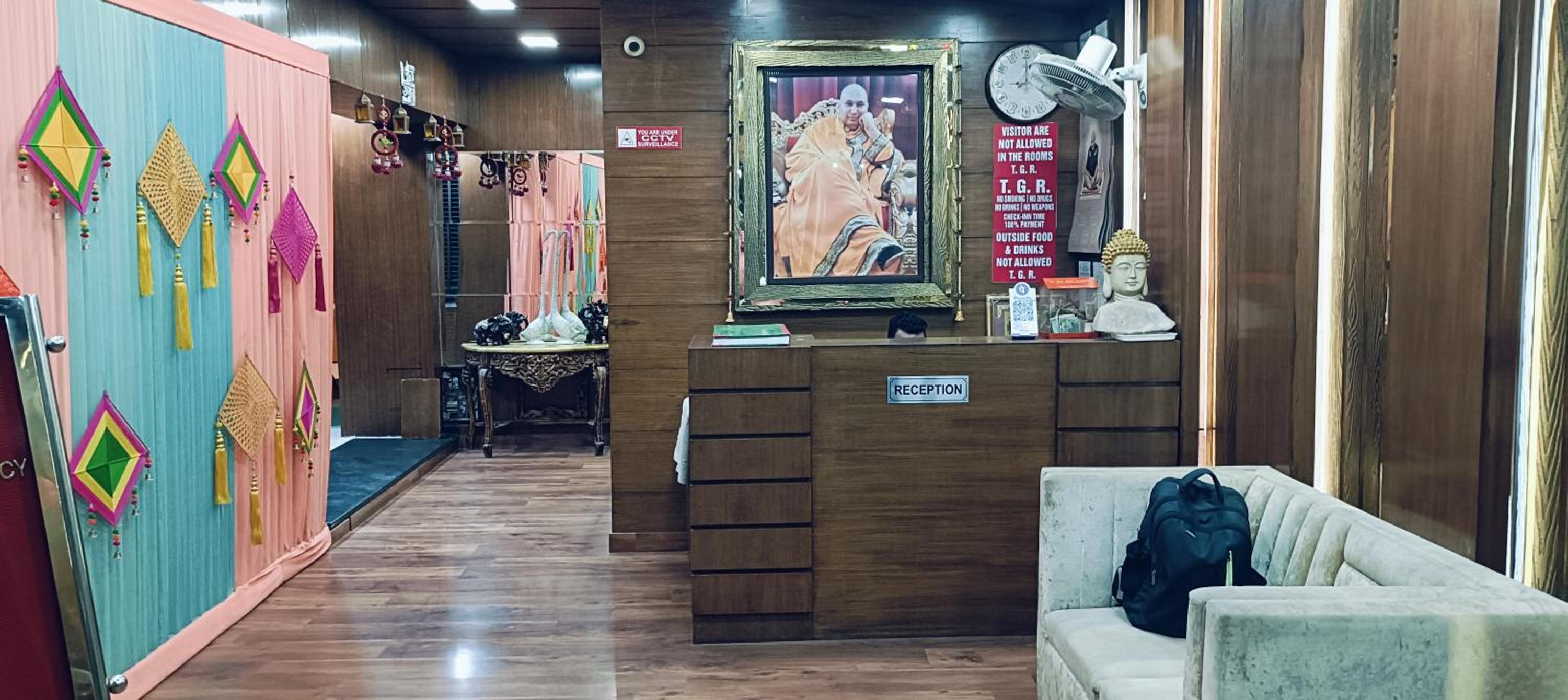Lobby & Reception