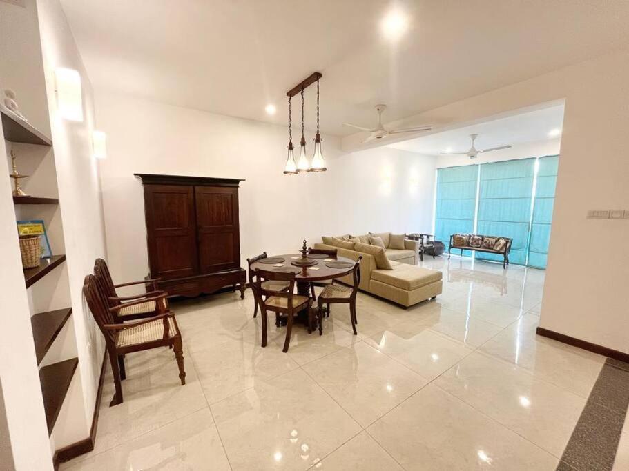 Mount Avenue IX by Ceylon Spaces