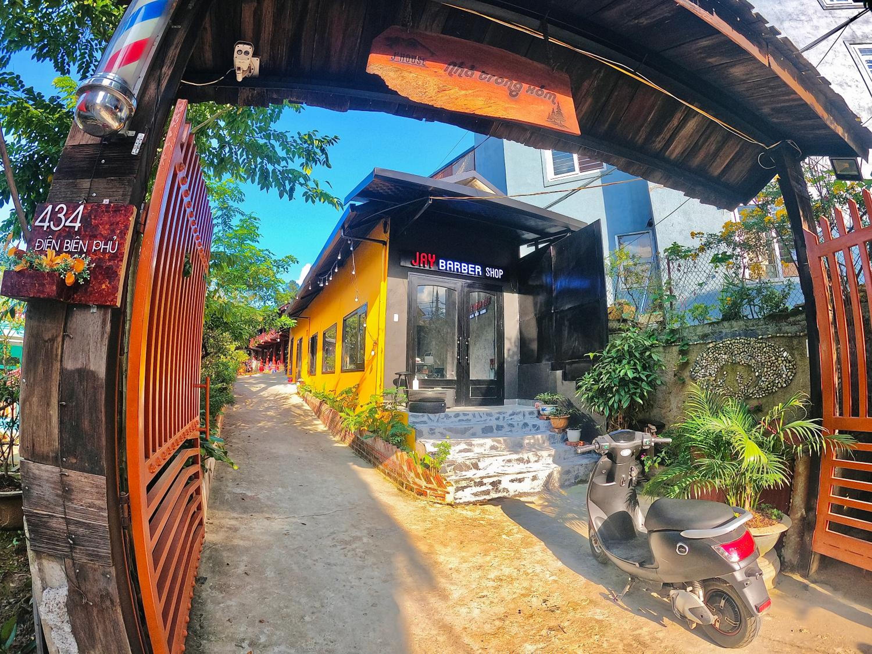 J'House view 3