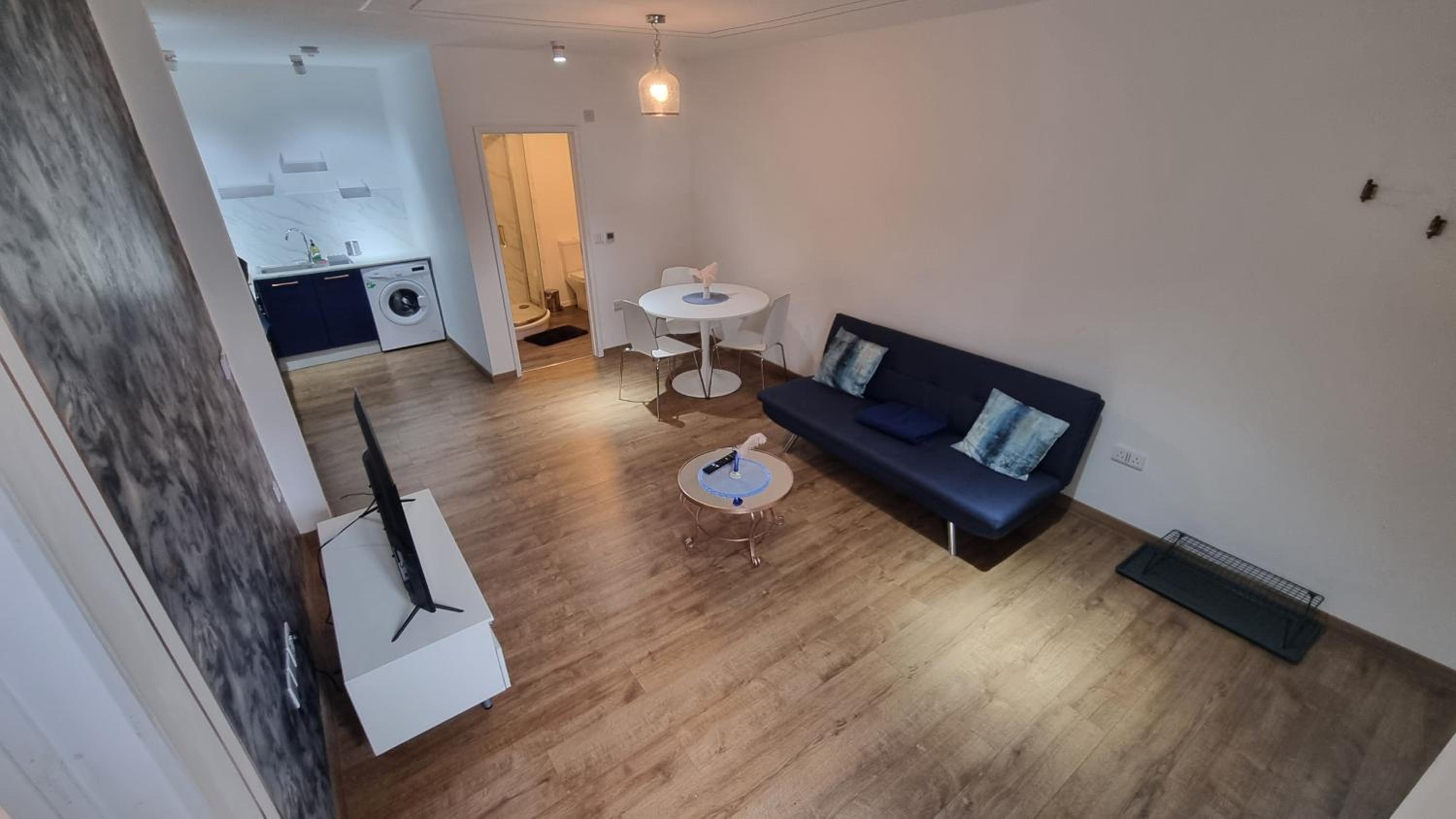 Glamour no2 Flat view 5