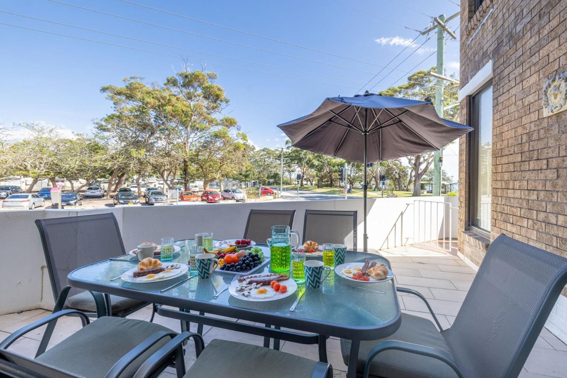 Fleetwood 3 63 Shoal Bay Road Relaxed living with water views overlooking Shoal Bay