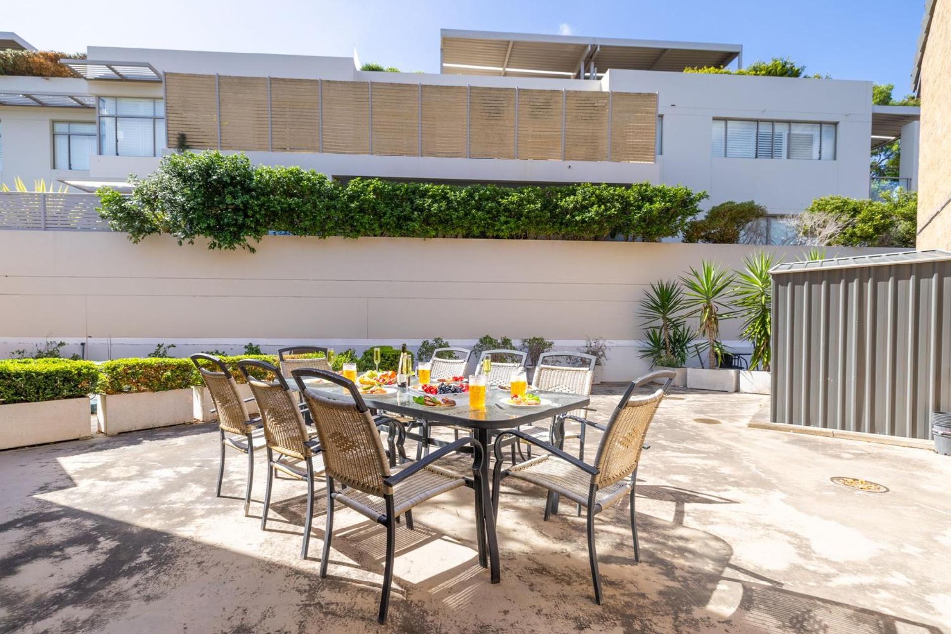 Fleetwood 3 63 Shoal Bay Road Relaxed living with water views overlooking Shoal Bay
