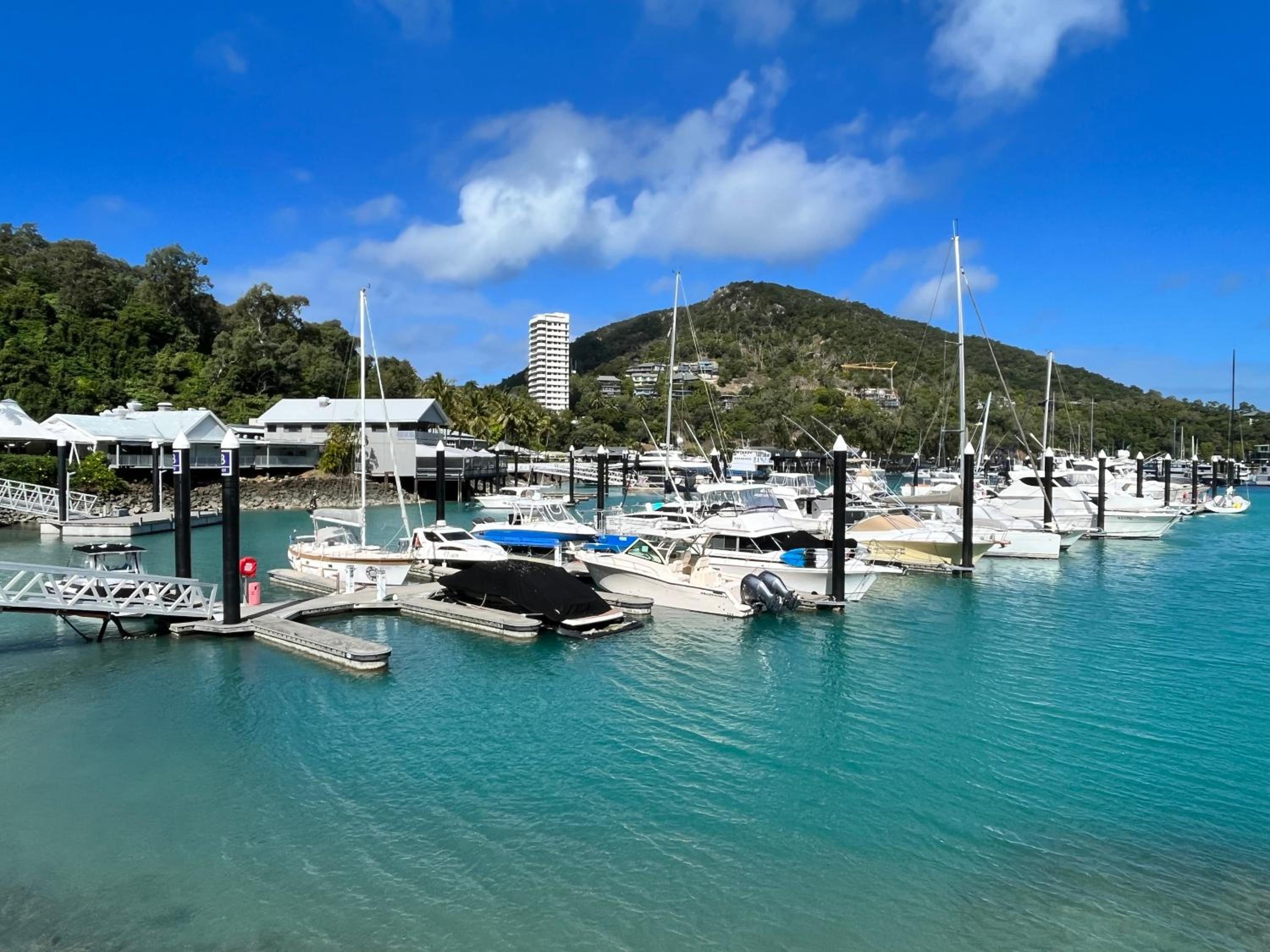 Haven on Hamilton Island -private apartment with views & buggy Fully Renovated in 2023