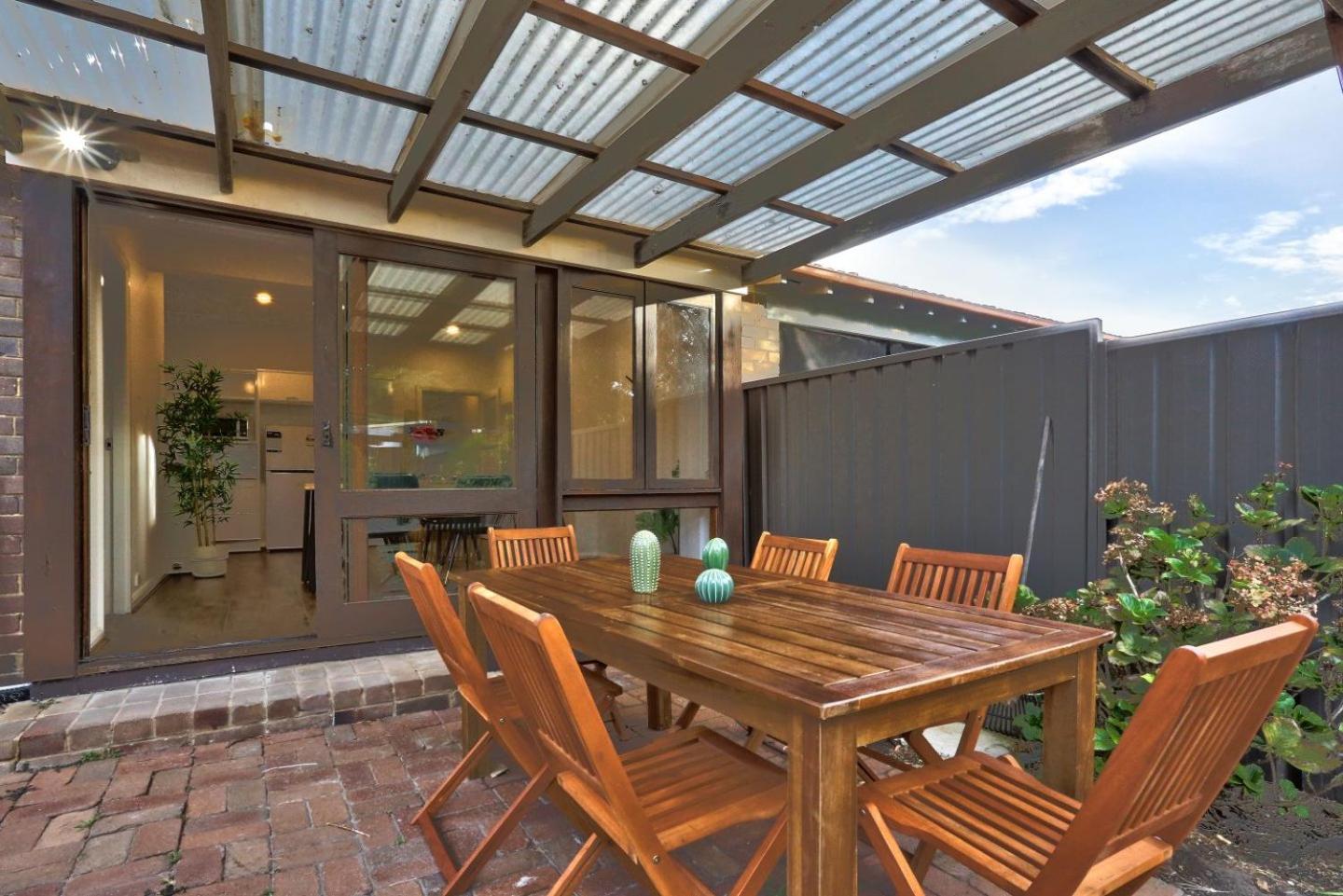Sydney Vacations - Spacious 3 Bedroom on the edge of Downtown Herford St 2 E-Bikes Included - Property Image 12