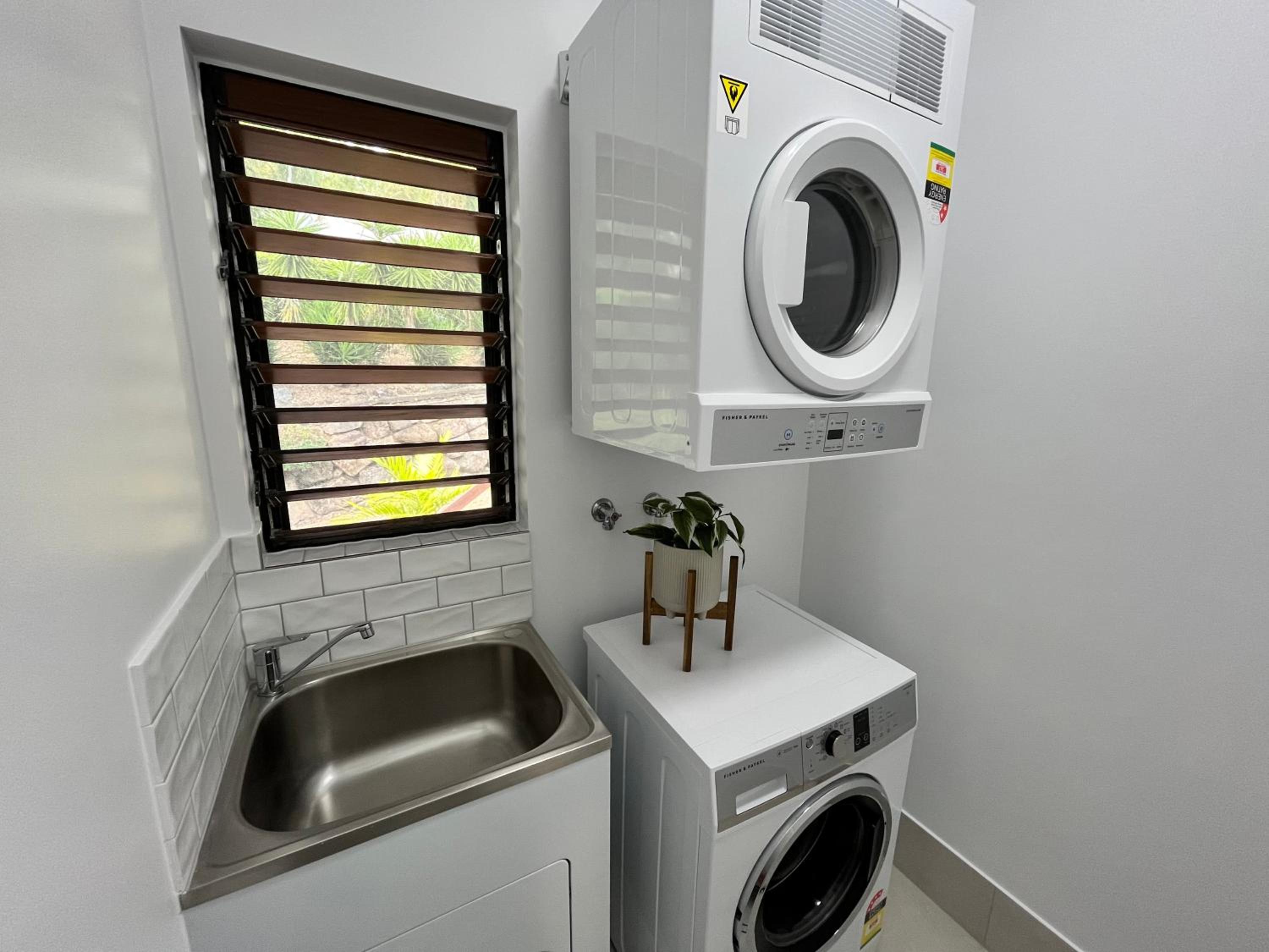 Haven on Hamilton Island -private apartment with views & buggy Fully Renovated in 2023