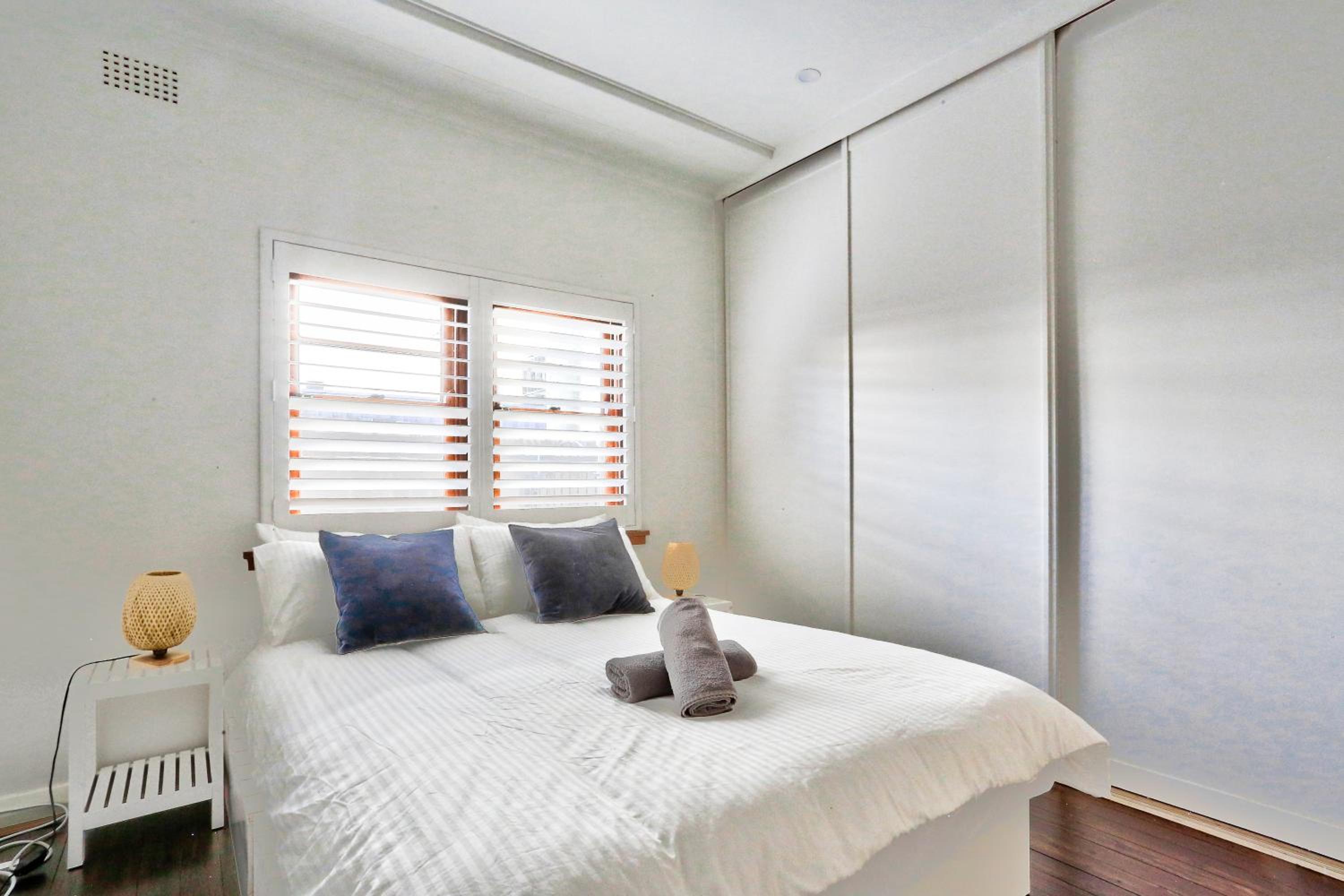 Sydney Vacations - Spacious 3 Bedroom on the edge of Downtown Herford St 2 E-Bikes Included - Property Image 7