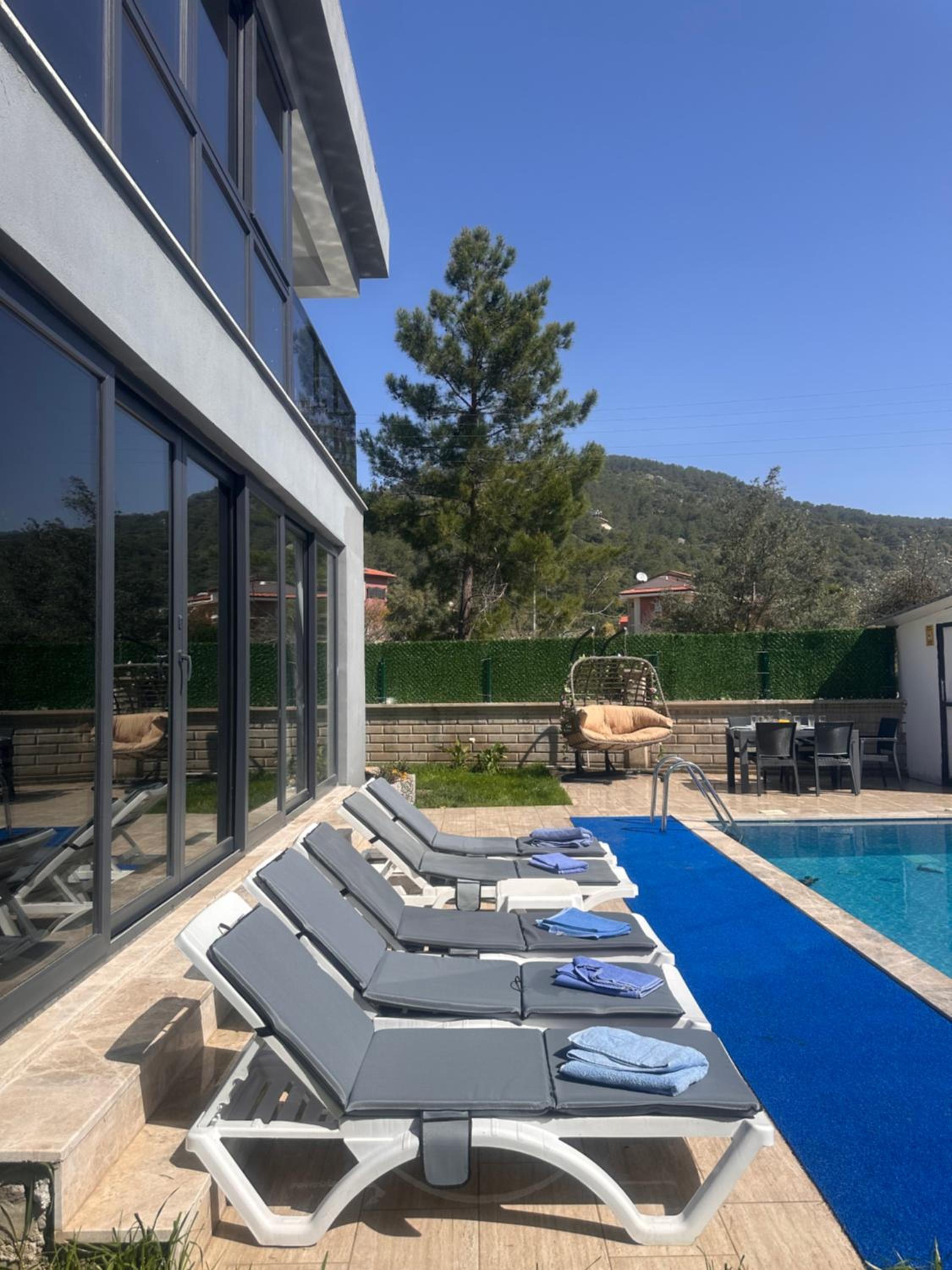 Villa nightblue