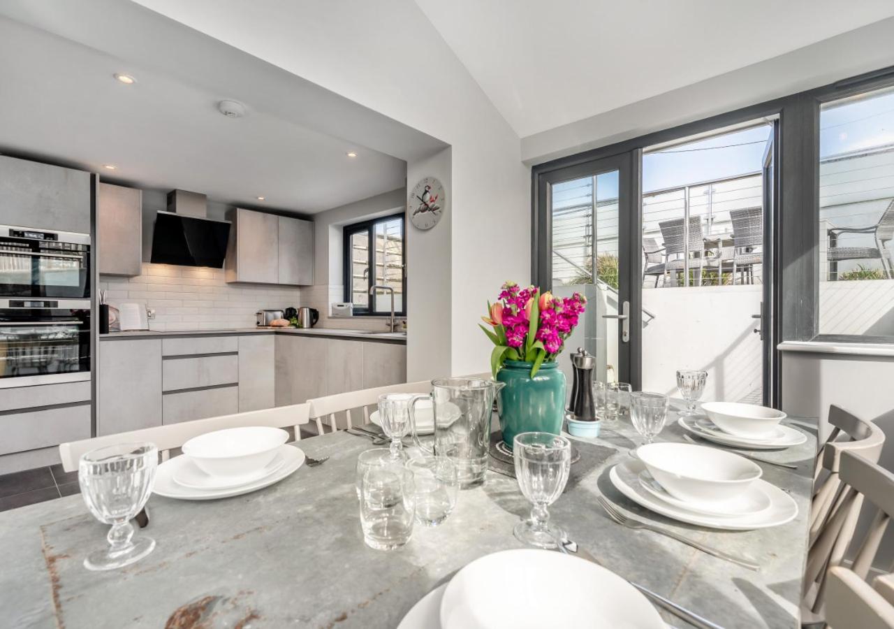 3 Bed in Porthleven oc-storm