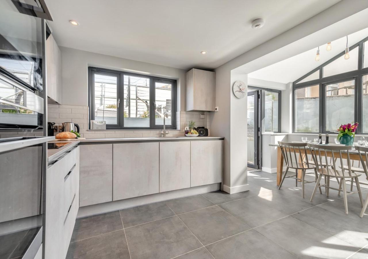 3 Bed in Porthleven oc-storm