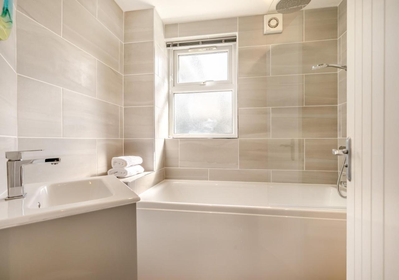 3 Bed in Porthleven oc-storm