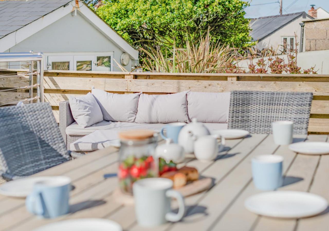 3 Bed in Porthleven oc-storm