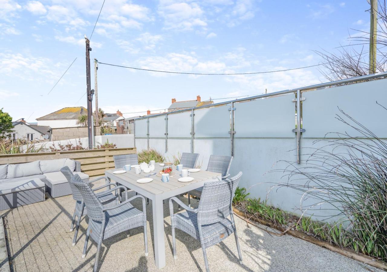 3 Bed in Porthleven oc-storm