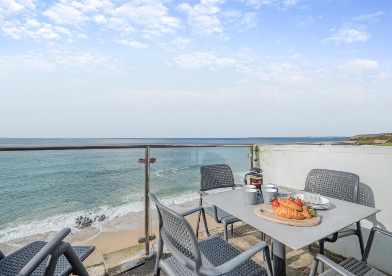 3 Bed in Porthleven oc-storm