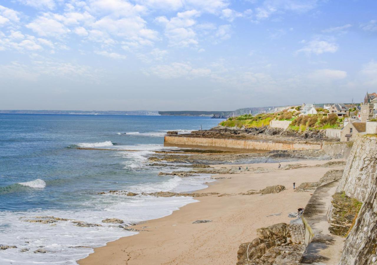 3 Bed in Porthleven oc-storm