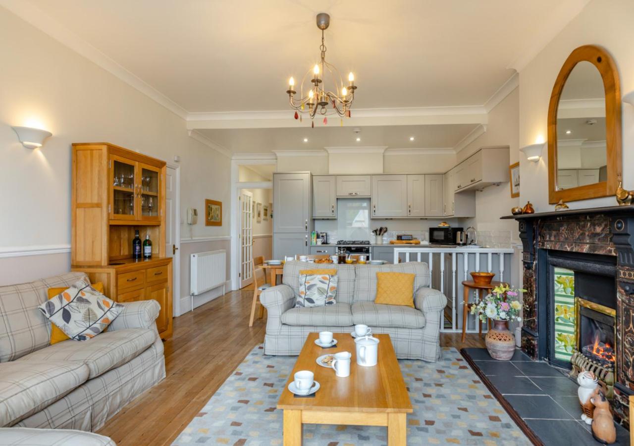 2 Bed in Woolacombe oc-dolph view 3