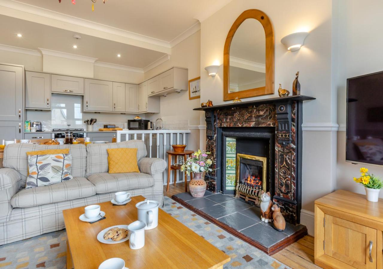 2 Bed in Woolacombe oc-dolph view 4