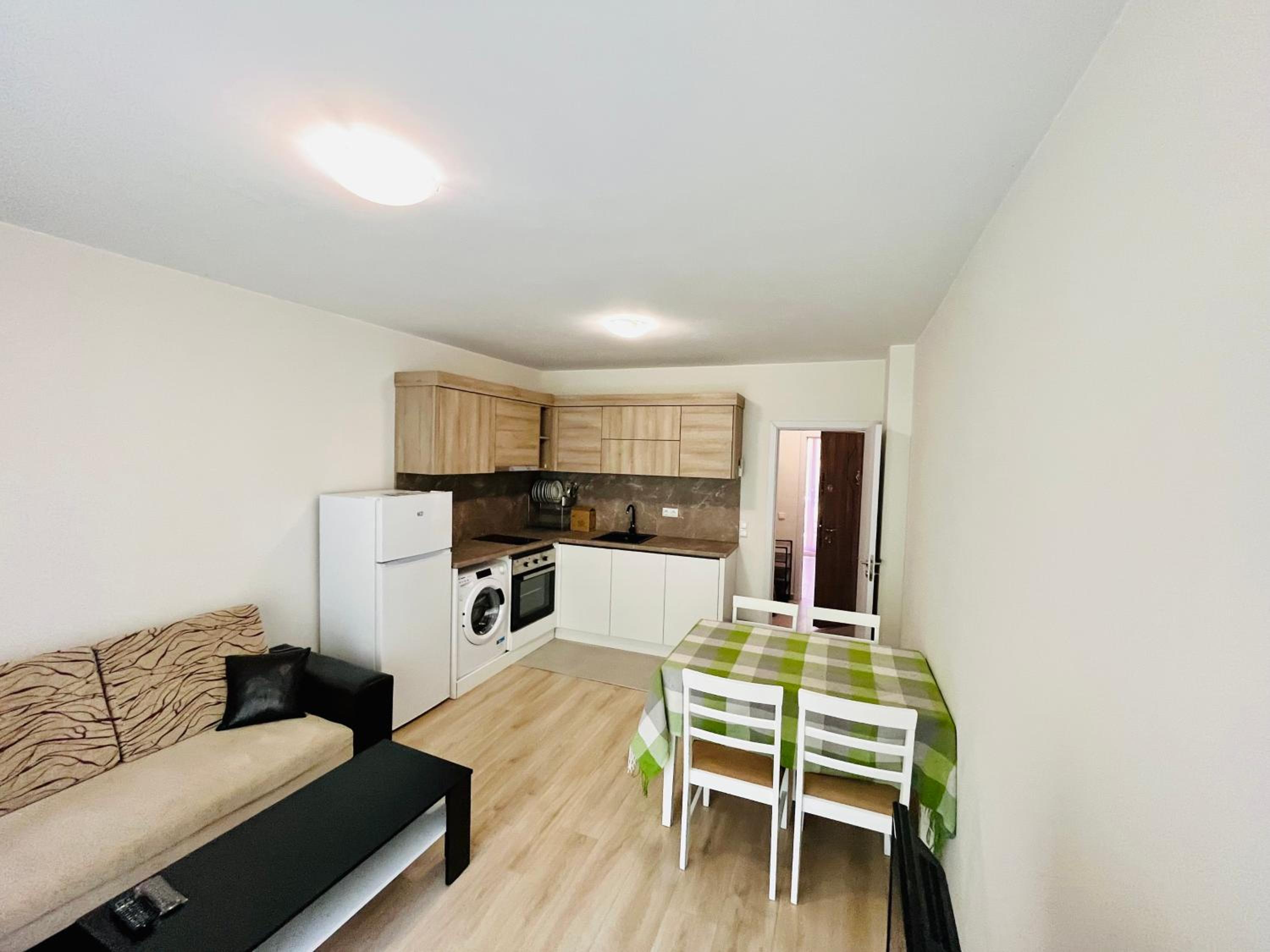 Family Apartments Pomorie 4