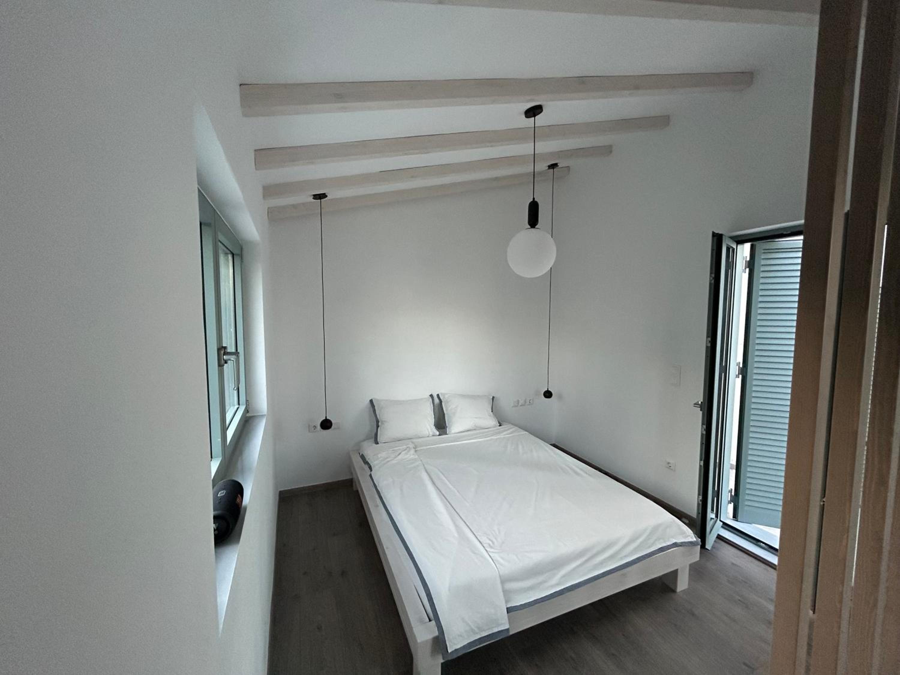 Sterna Suites