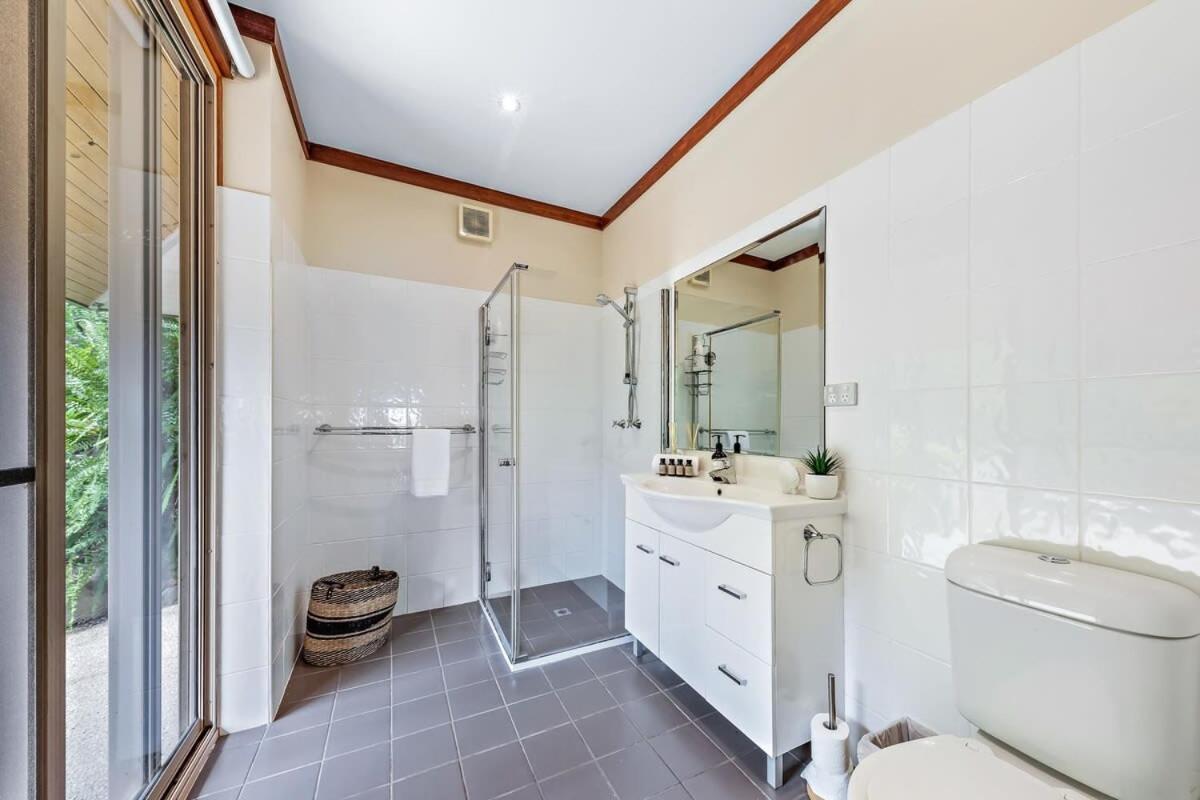 Idyllic Whitsunday Holiday Home with amazing views