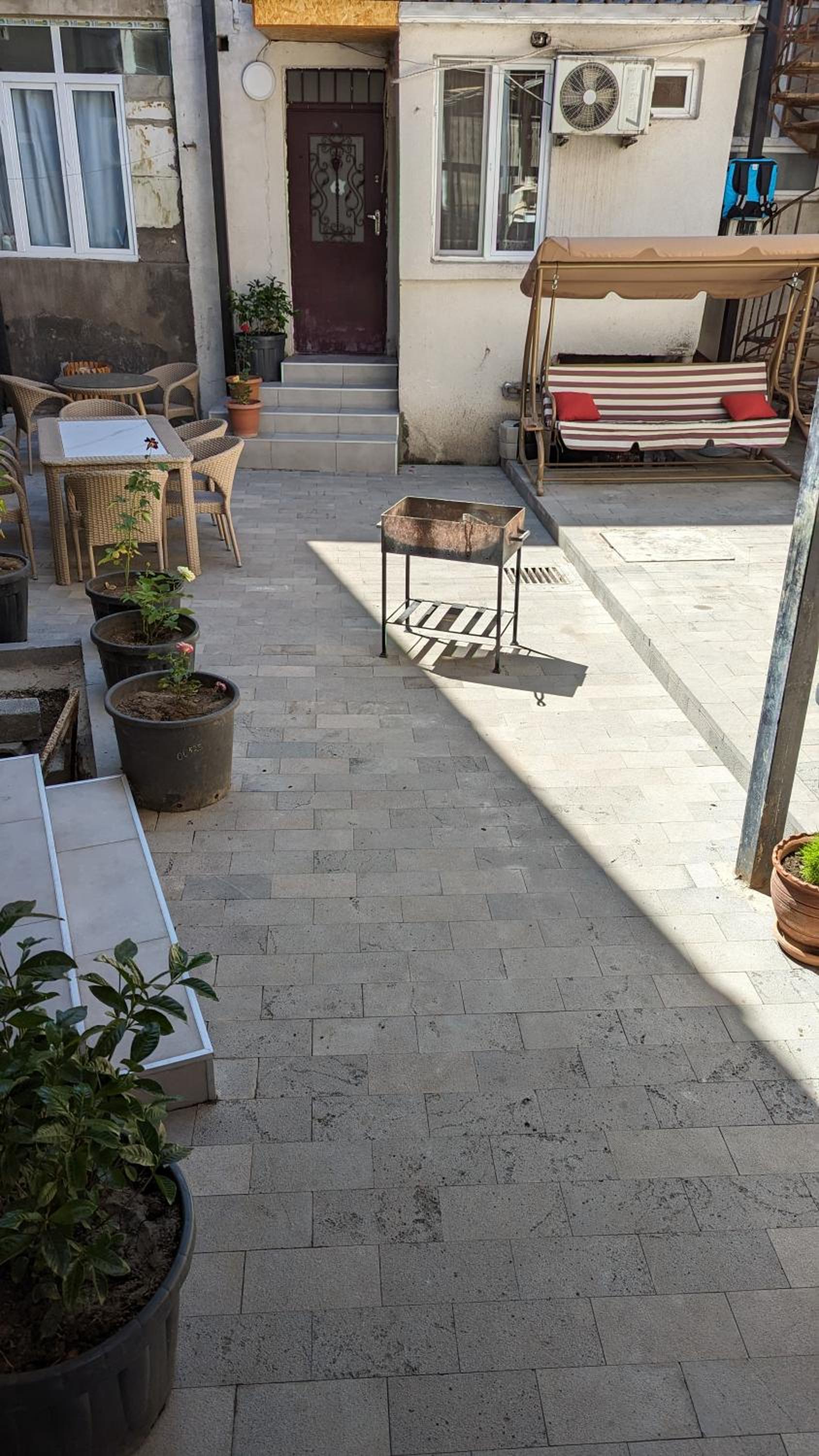 Lela Apartments