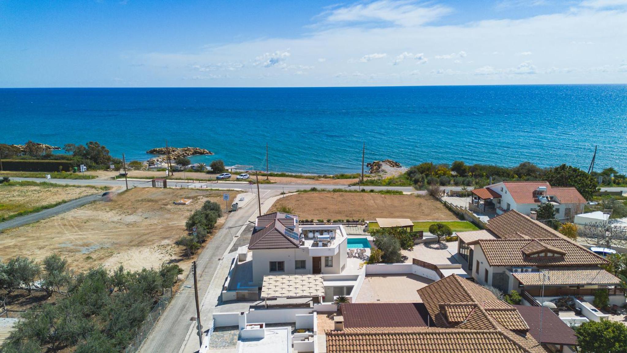 Villa Pacy view 3